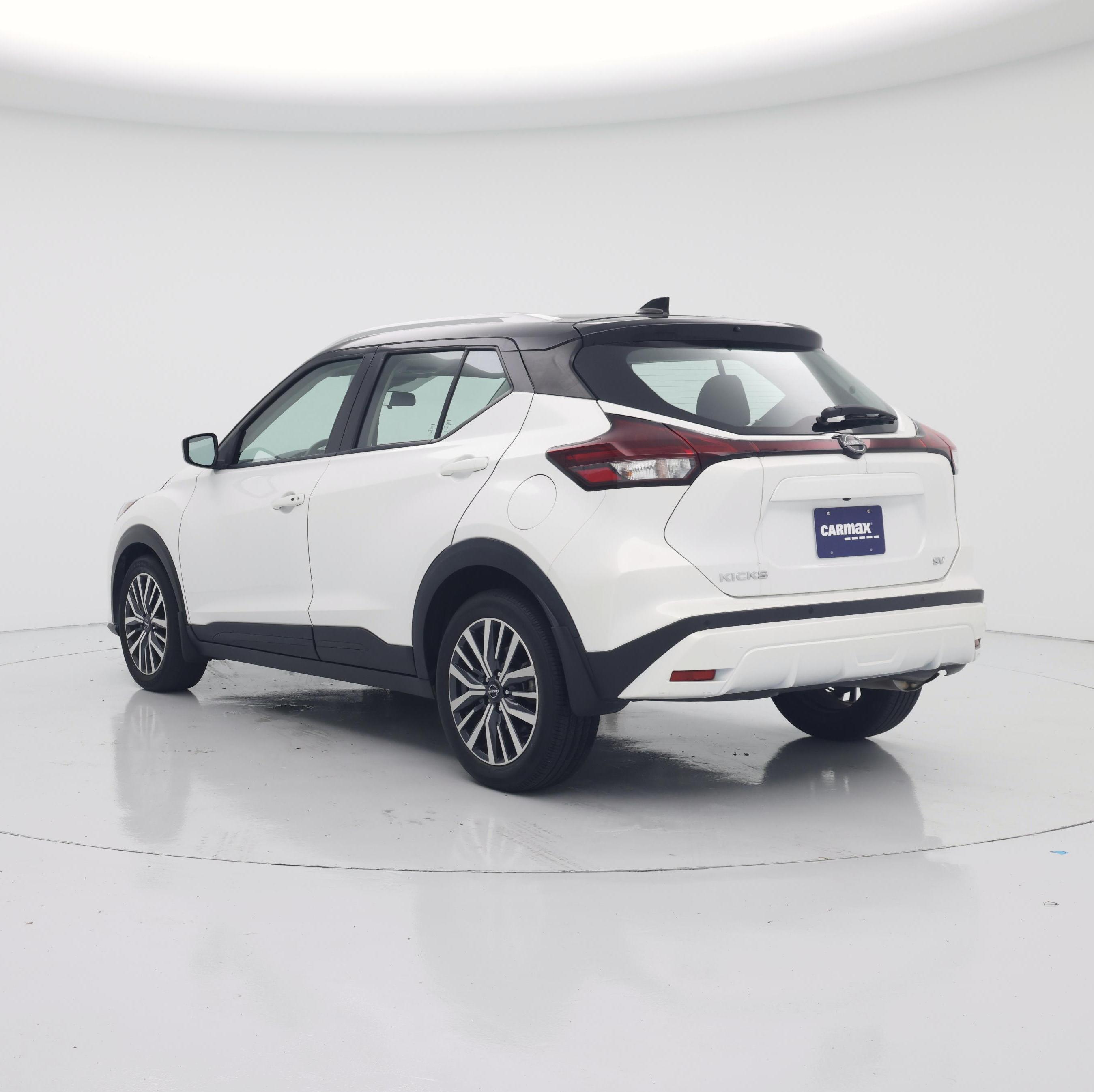 Thumbnail: 2023 Nissan Kicks - 2