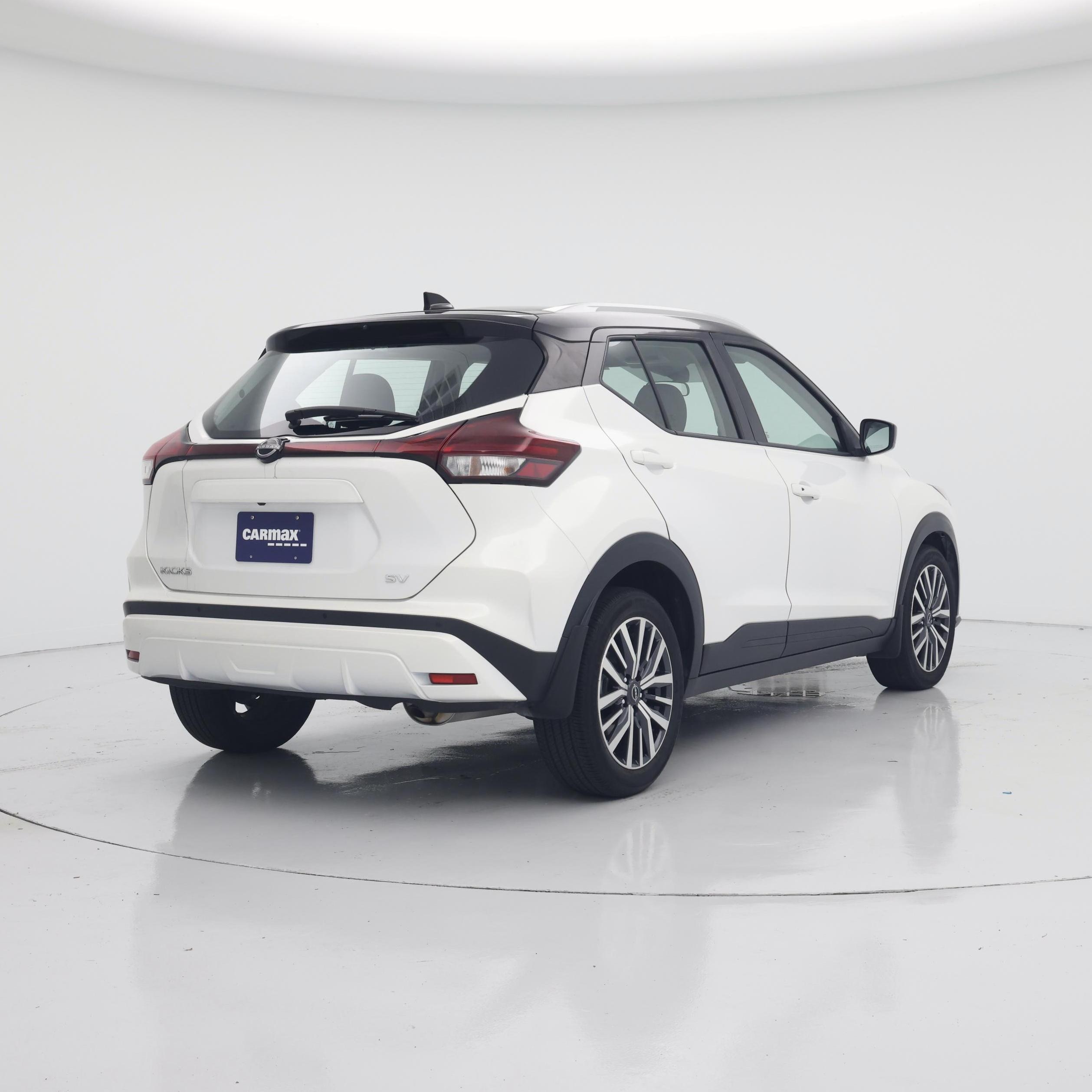 Thumbnail: 2023 Nissan Kicks - 8