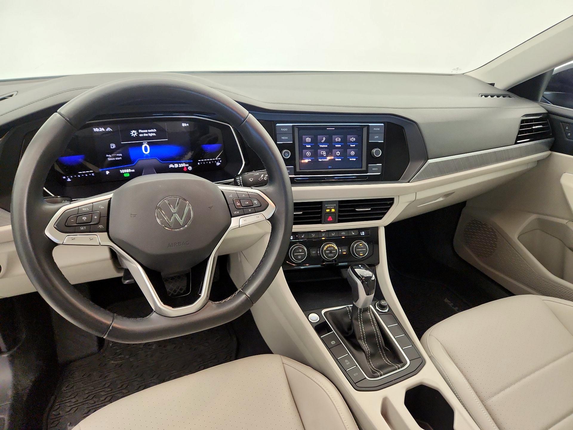 Thumbnail: 2023 Volkswagen Jetta - 9