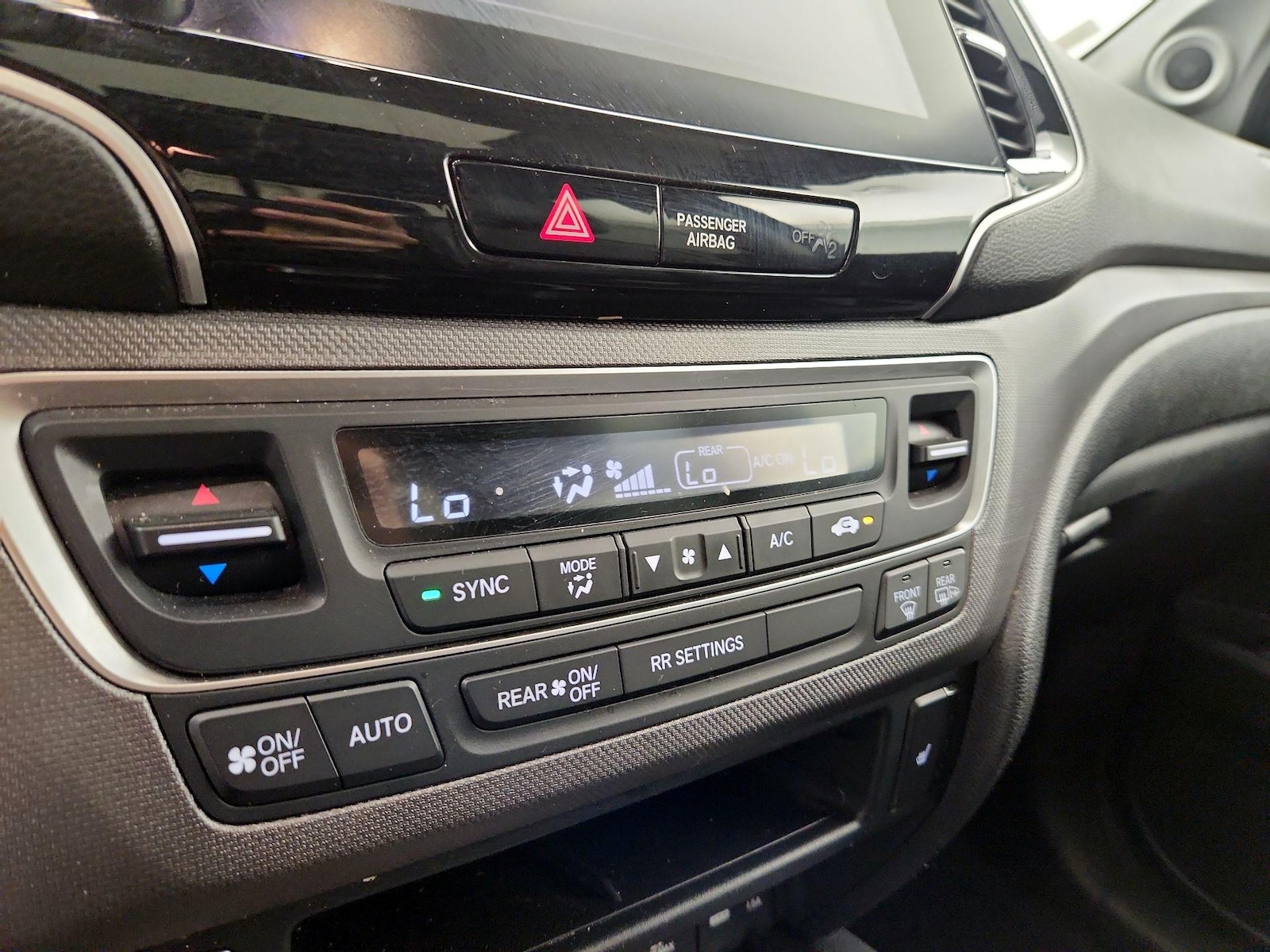 2022 Honda Ridgeline RTL - Photo 17