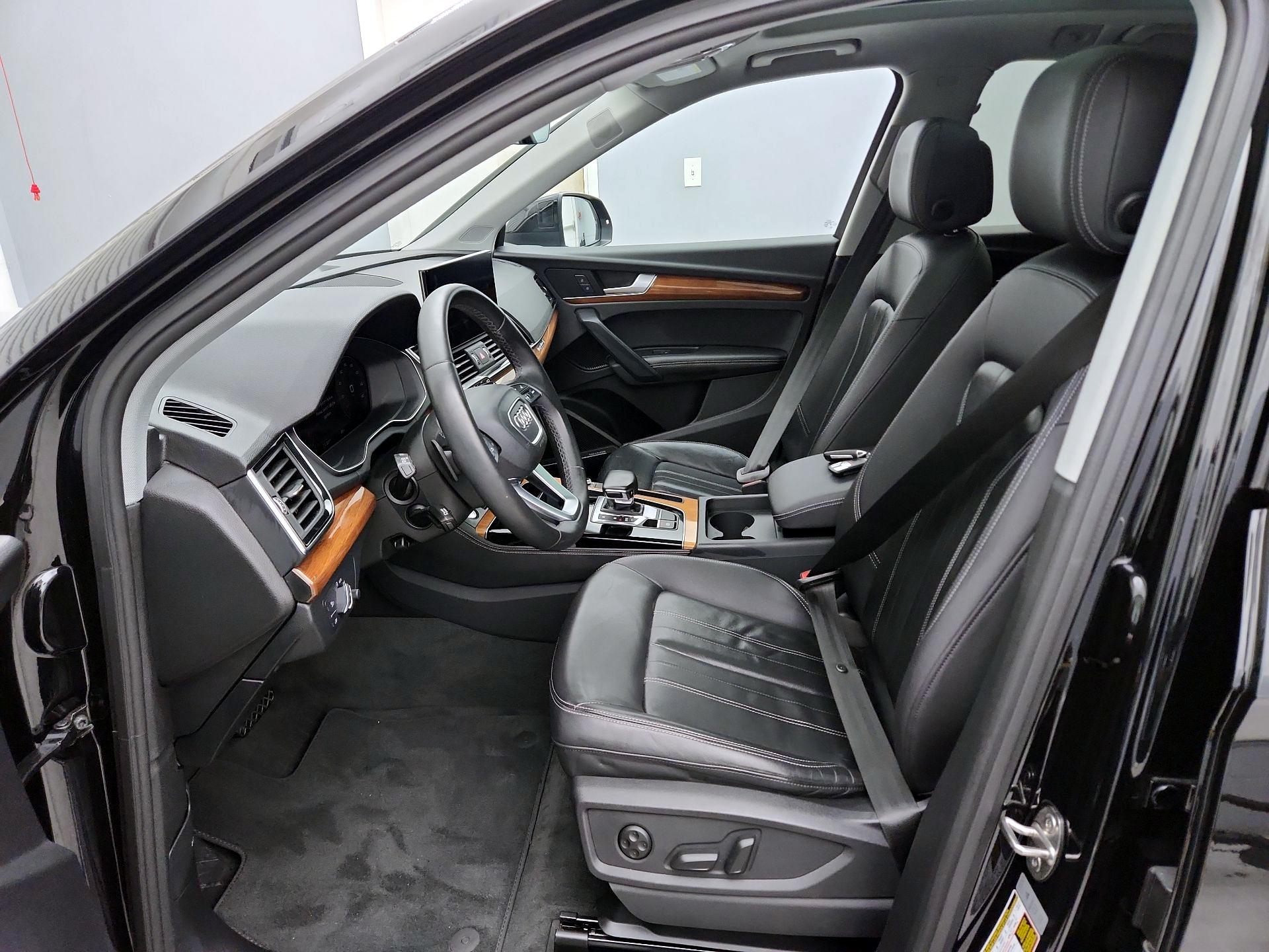 Thumbnail: 2023 Audi Q5 - 11