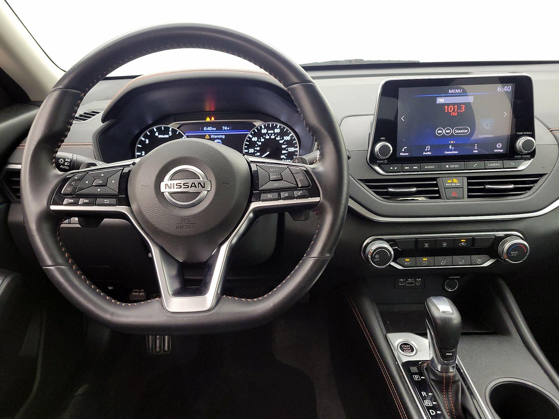 Thumbnail: 2020 Nissan Altima - 10