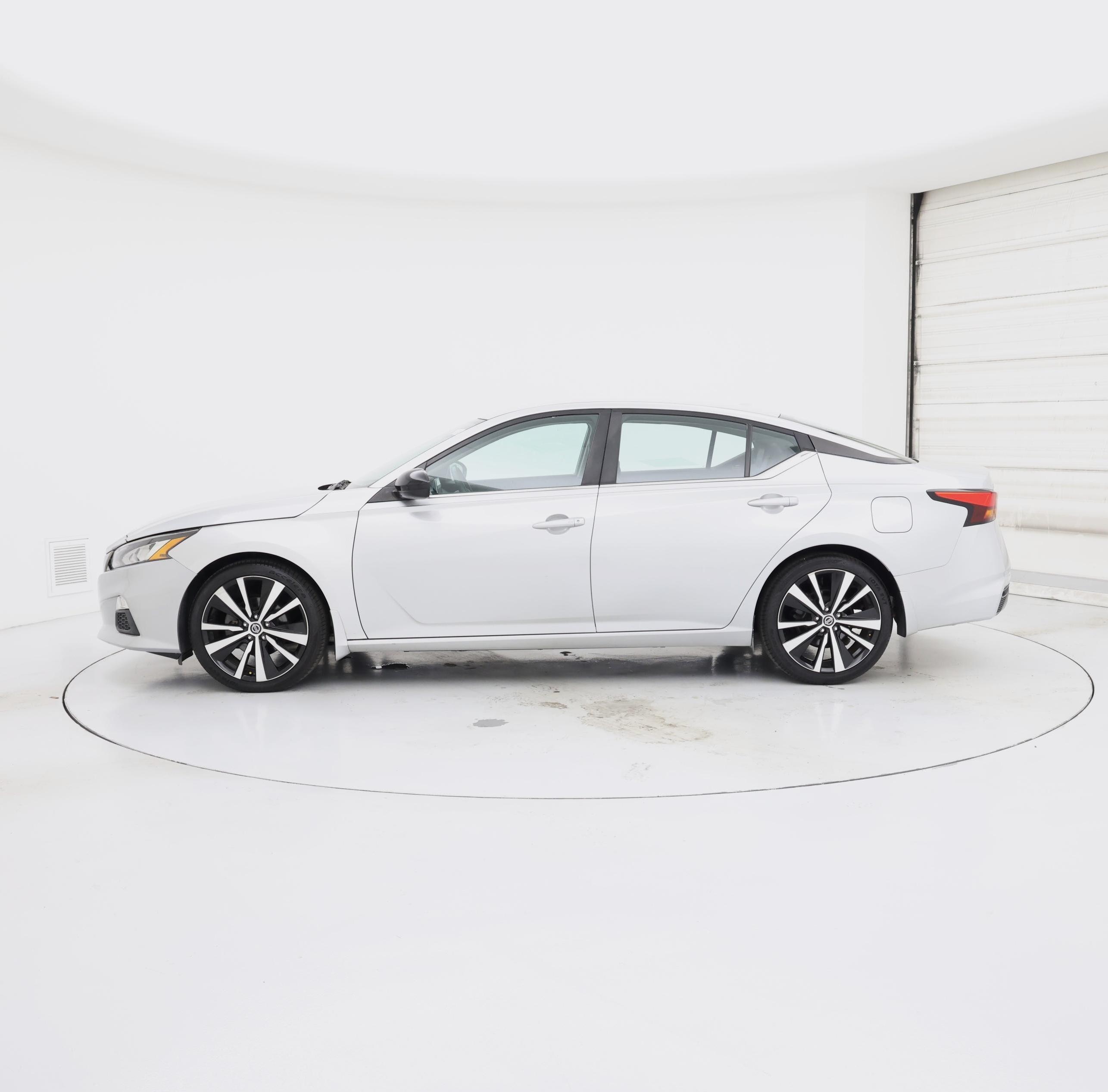 Thumbnail: 2020 Nissan Altima - 3