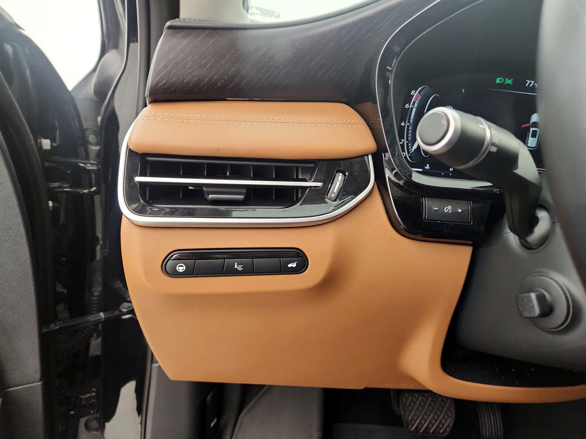 Thumbnail: 2023 INFINITI QX60 - 13