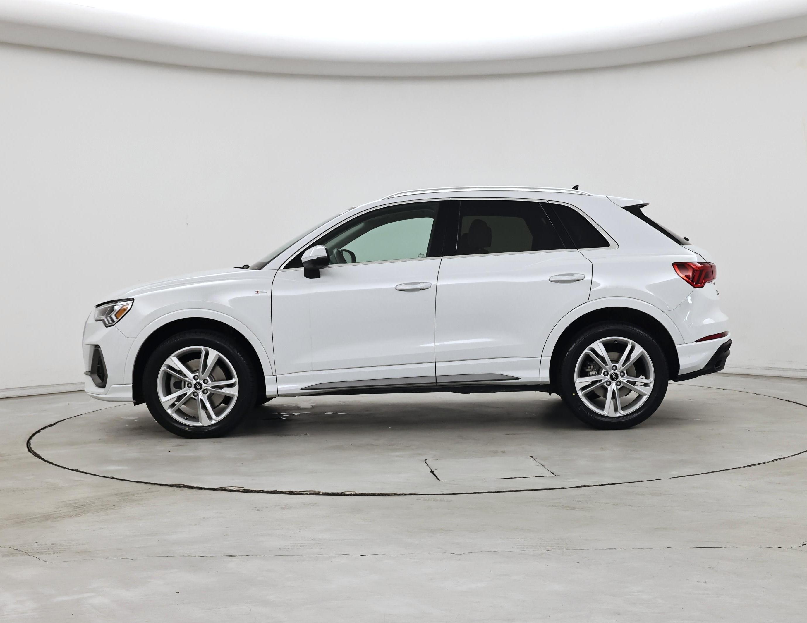 Thumbnail: 2022 Audi Q3 - 3