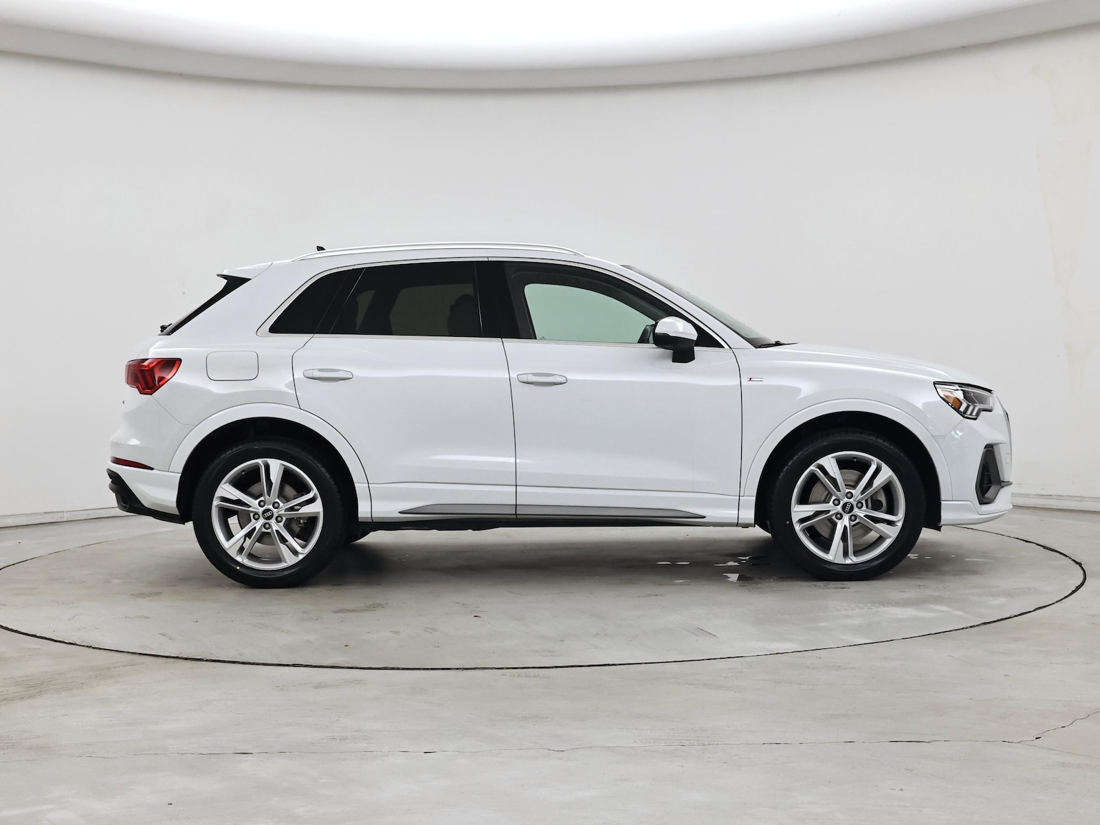 2022 Audi Q3 S Line Premium Plus - Photo 8