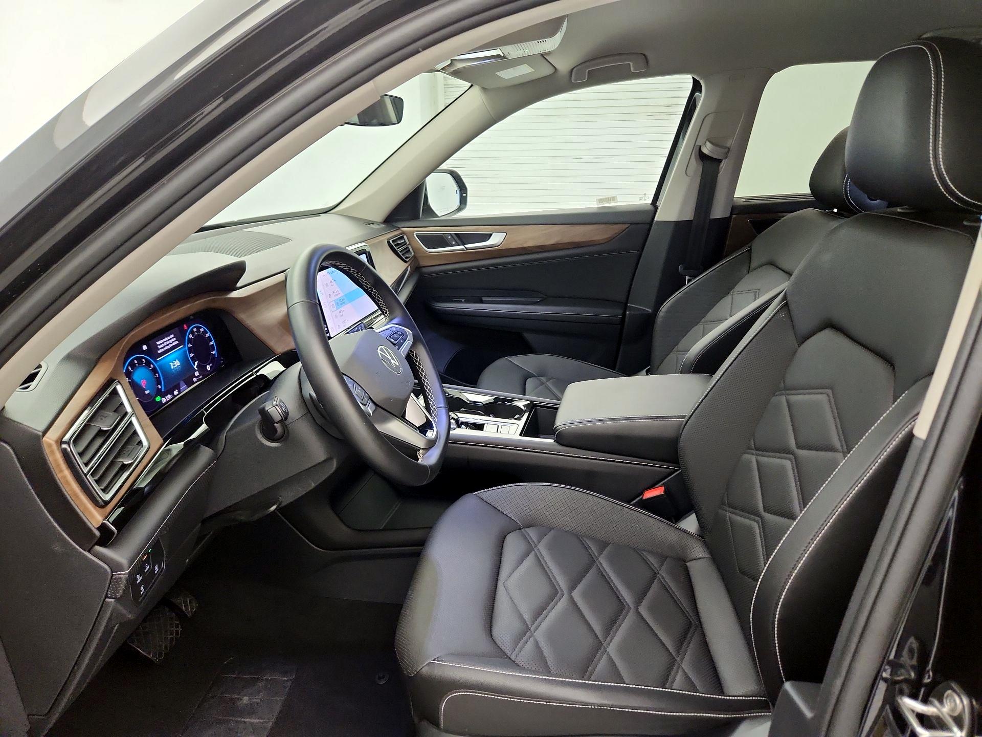 Thumbnail: 2025 Volkswagen Atlas - 11