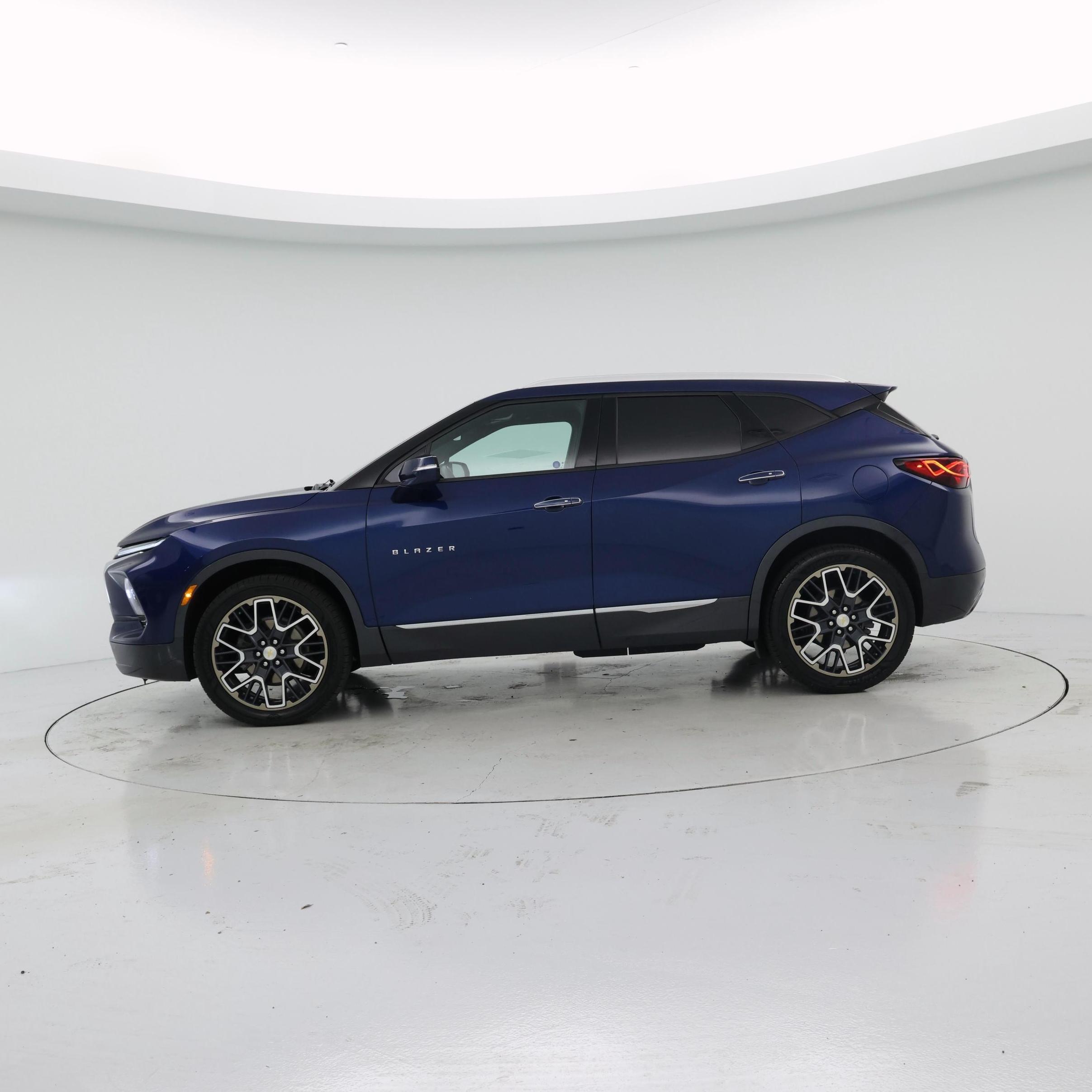 Thumbnail: 2023 Chevrolet Blazer - 3