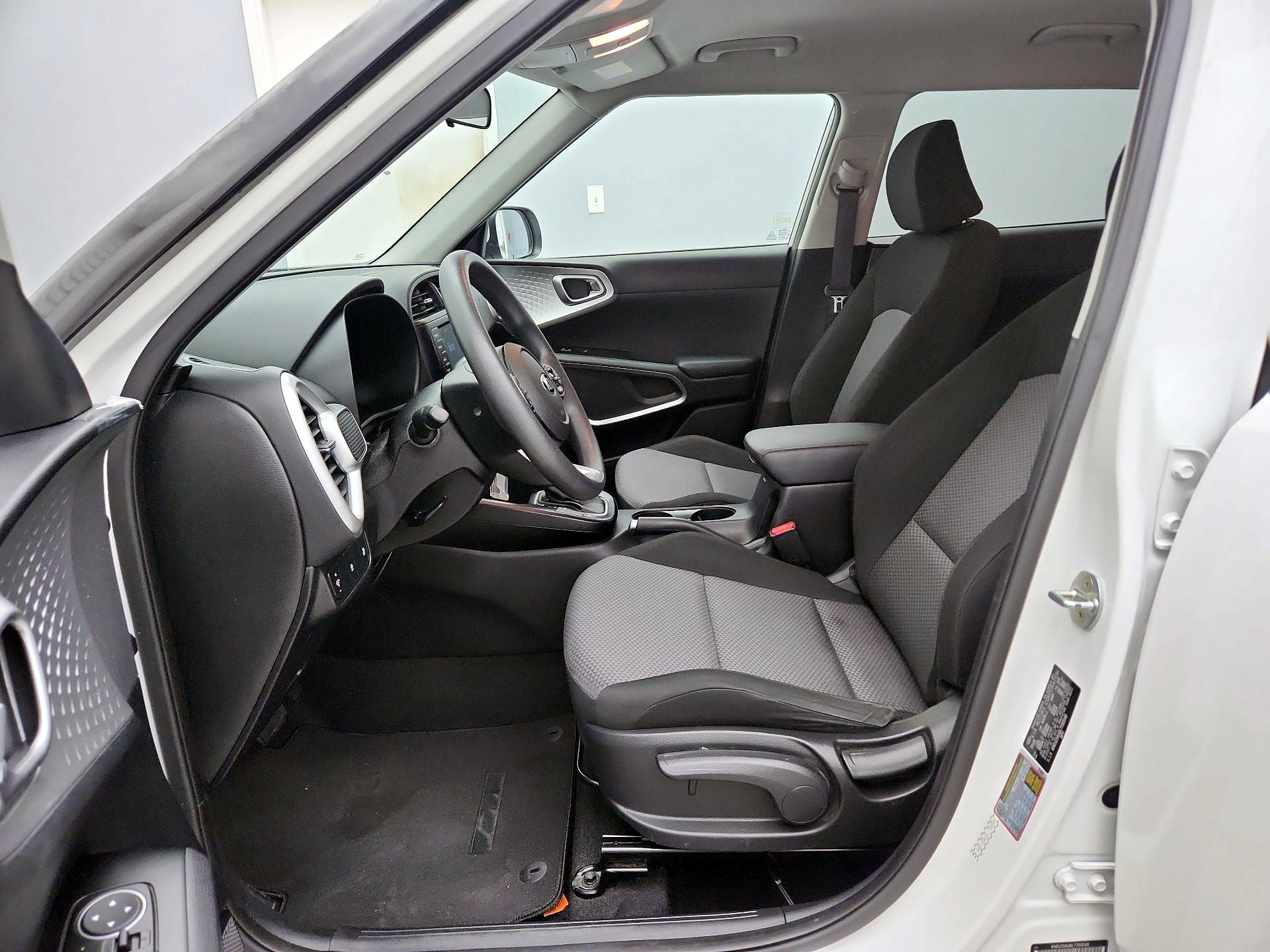 Thumbnail: 2020 Kia Soul - 11