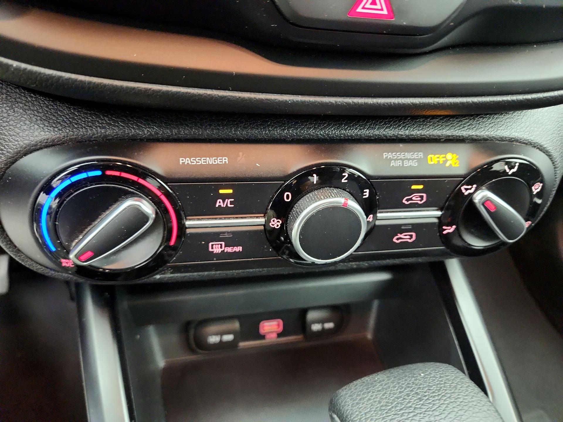 Thumbnail: 2020 Kia Soul - 16