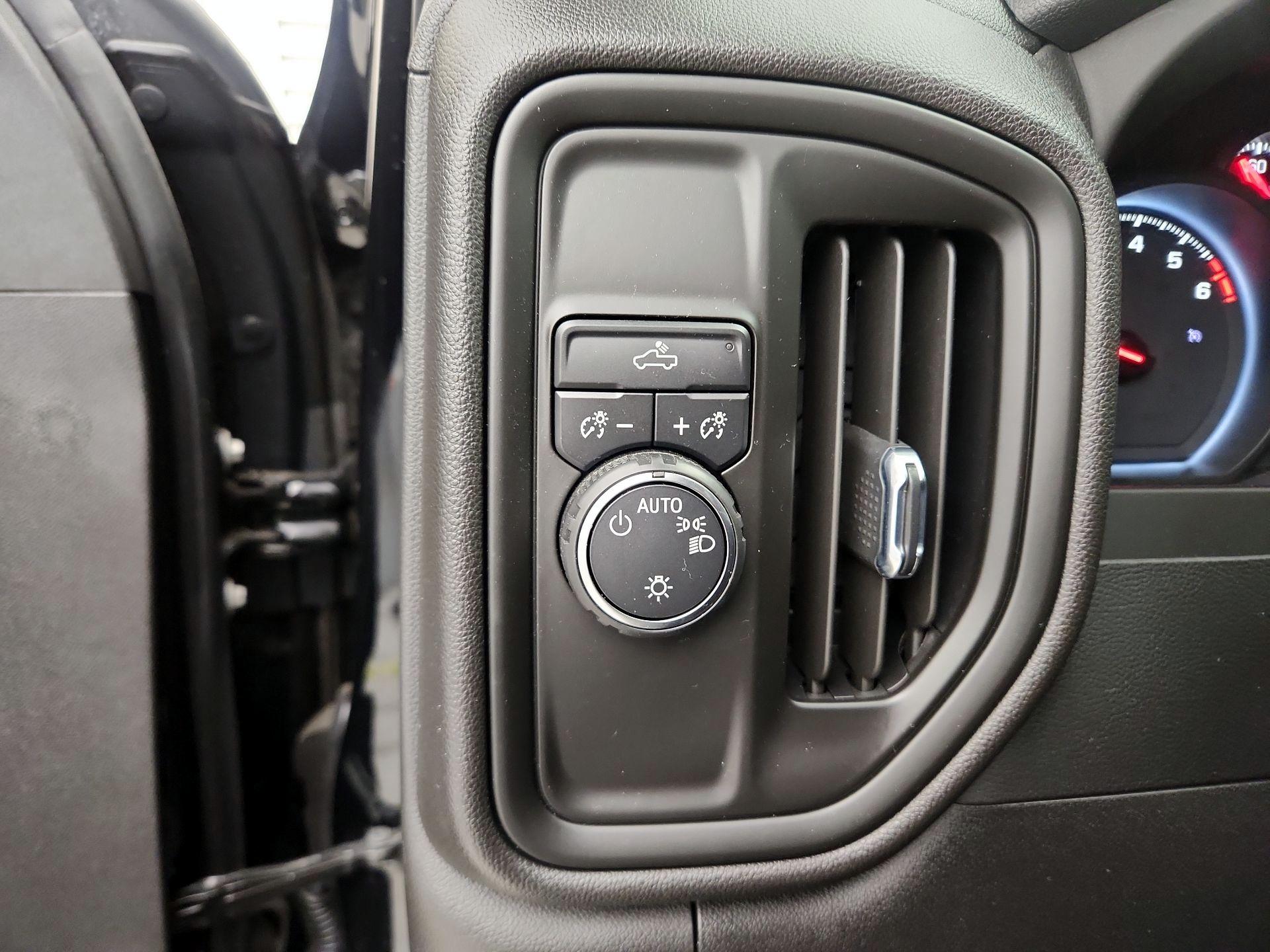 Thumbnail: 2023 Chevrolet Silverado 1500 - 13