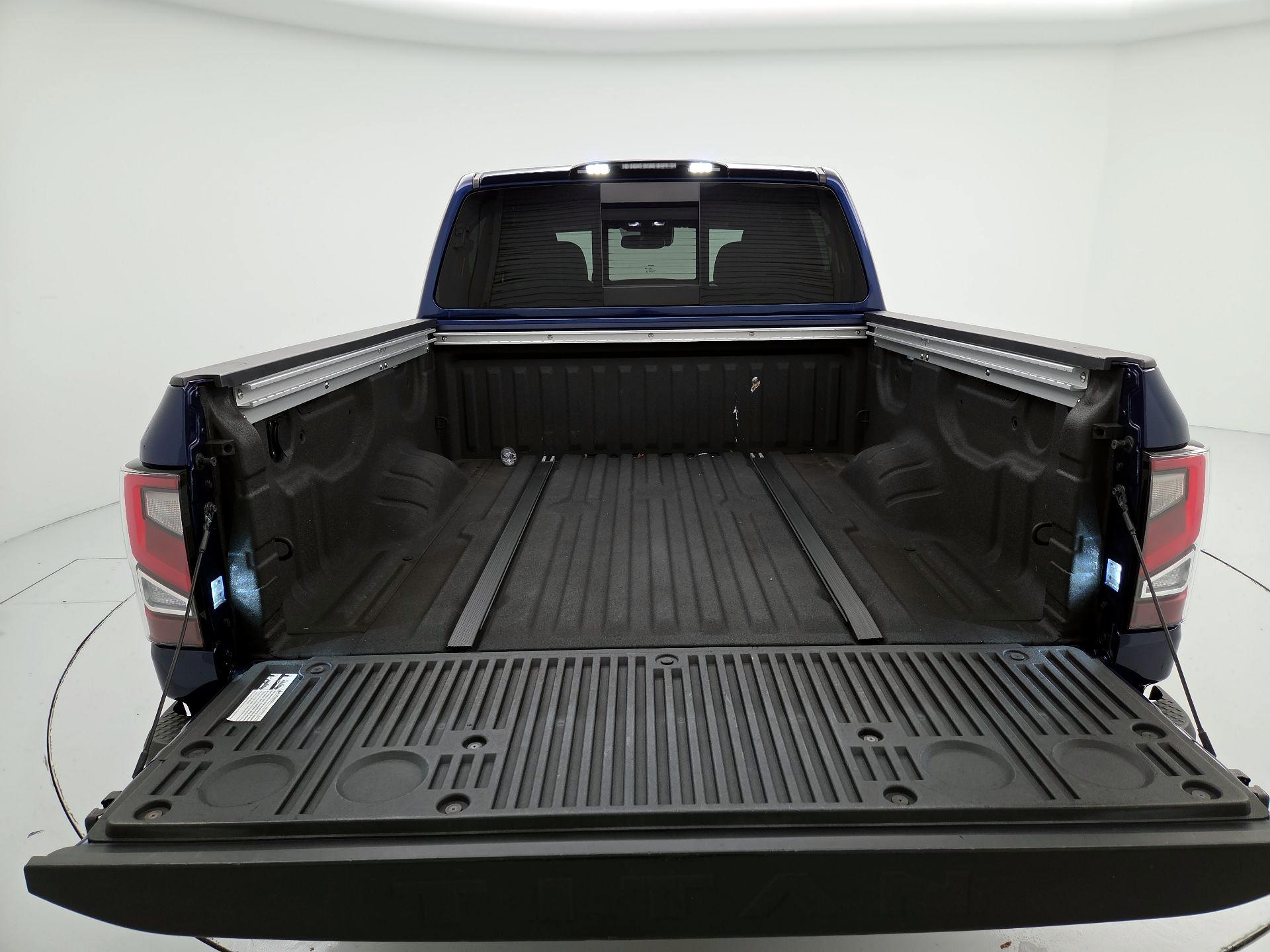 Thumbnail: 2021 Nissan Titan - 20