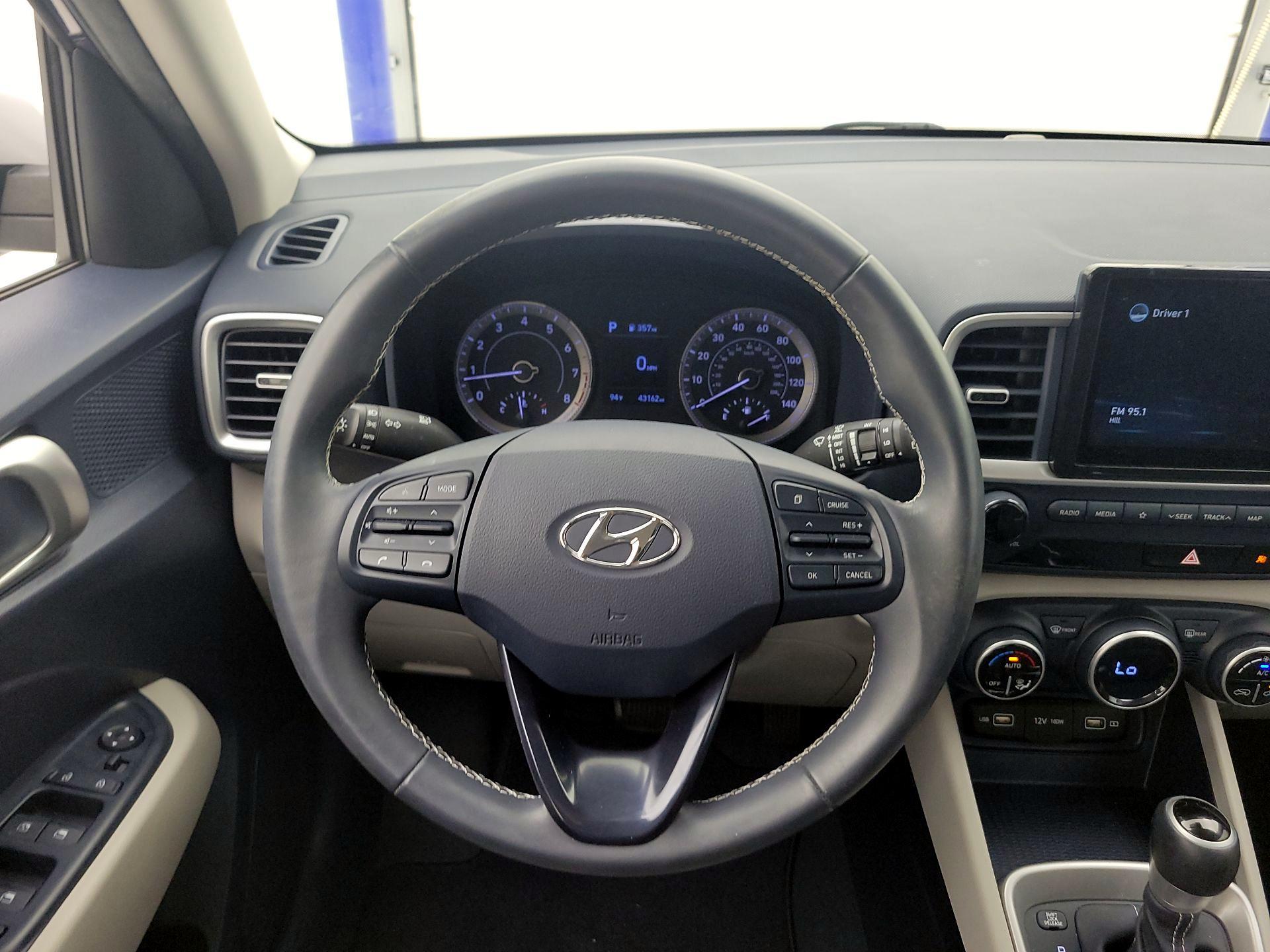 Thumbnail: 2022 Hyundai Venue - 10