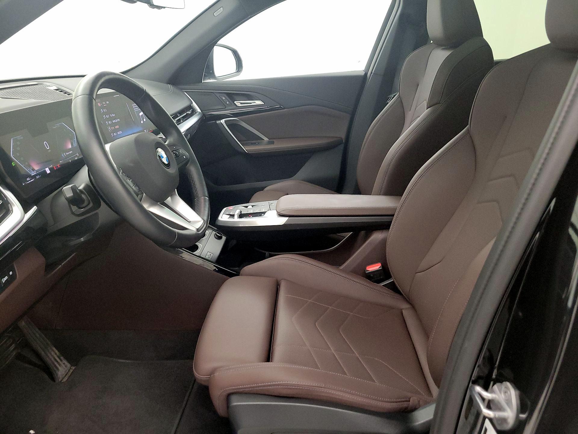 Thumbnail: 2025 BMW X2 - 11