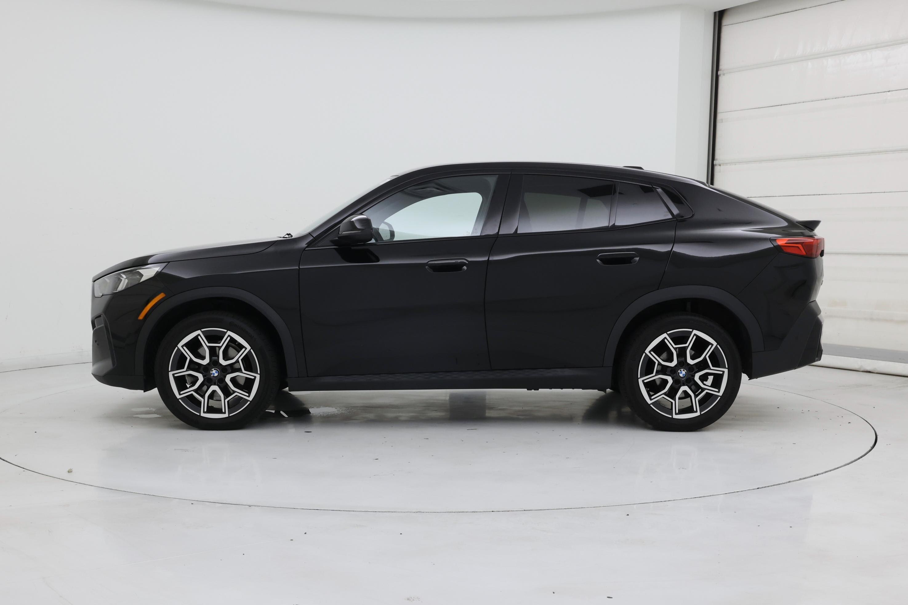 Thumbnail: 2025 BMW X2 - 3