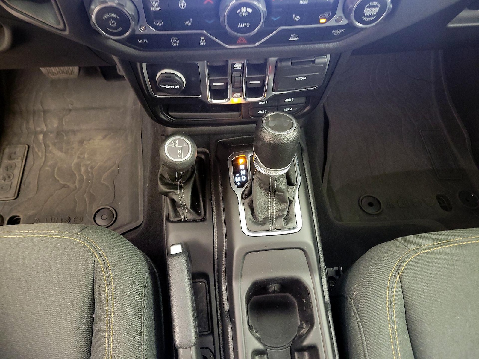 2024 Jeep Wrangler 4-Door Sport S - Photo 18