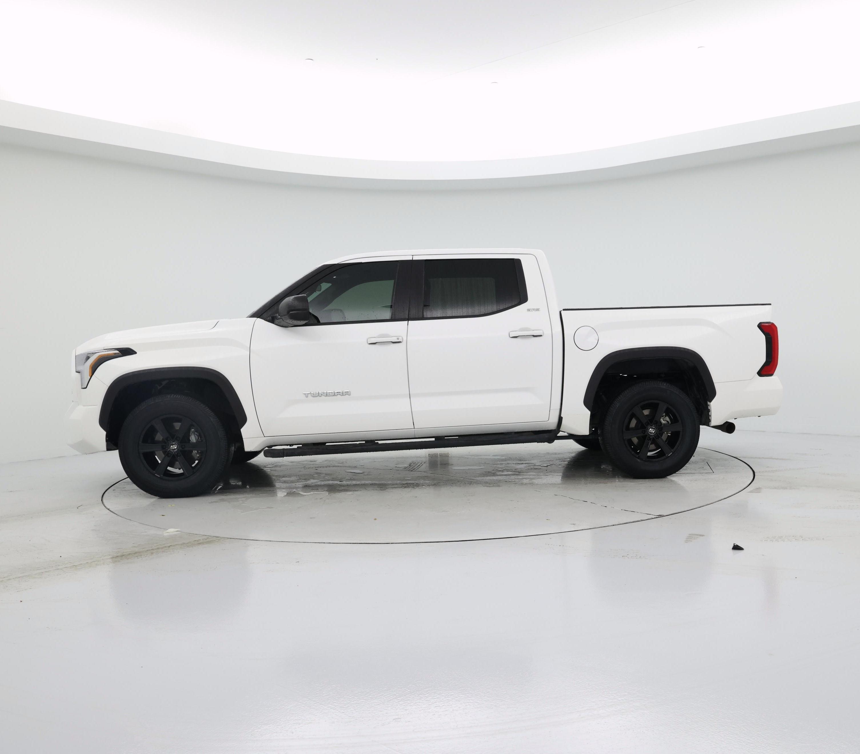Thumbnail: 2025 Toyota Tundra - 3
