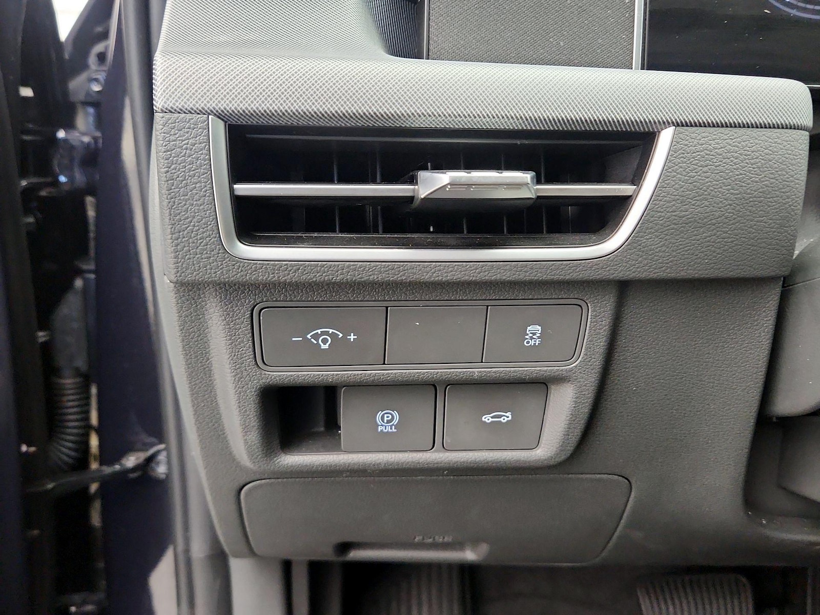 2025 Hyundai Sonata SEL - Photo 14
