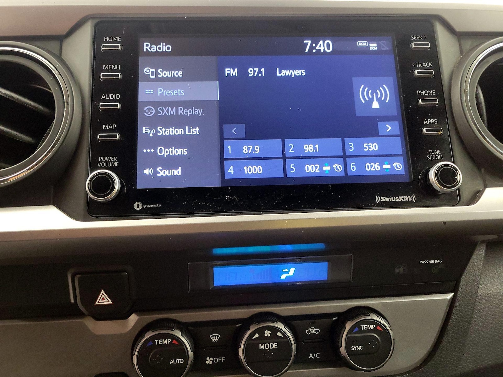 2022 Toyota Tacoma SR5 - Photo 16