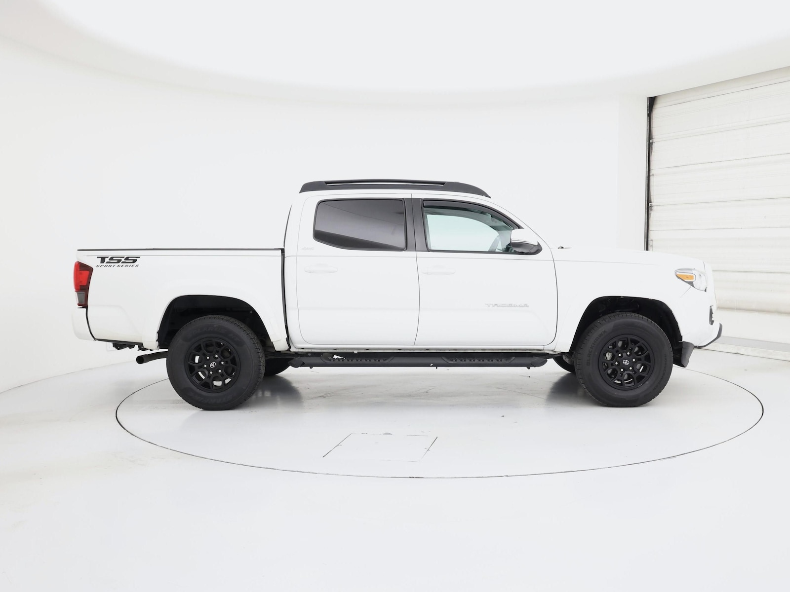 2022 Toyota Tacoma SR5 - Photo 8
