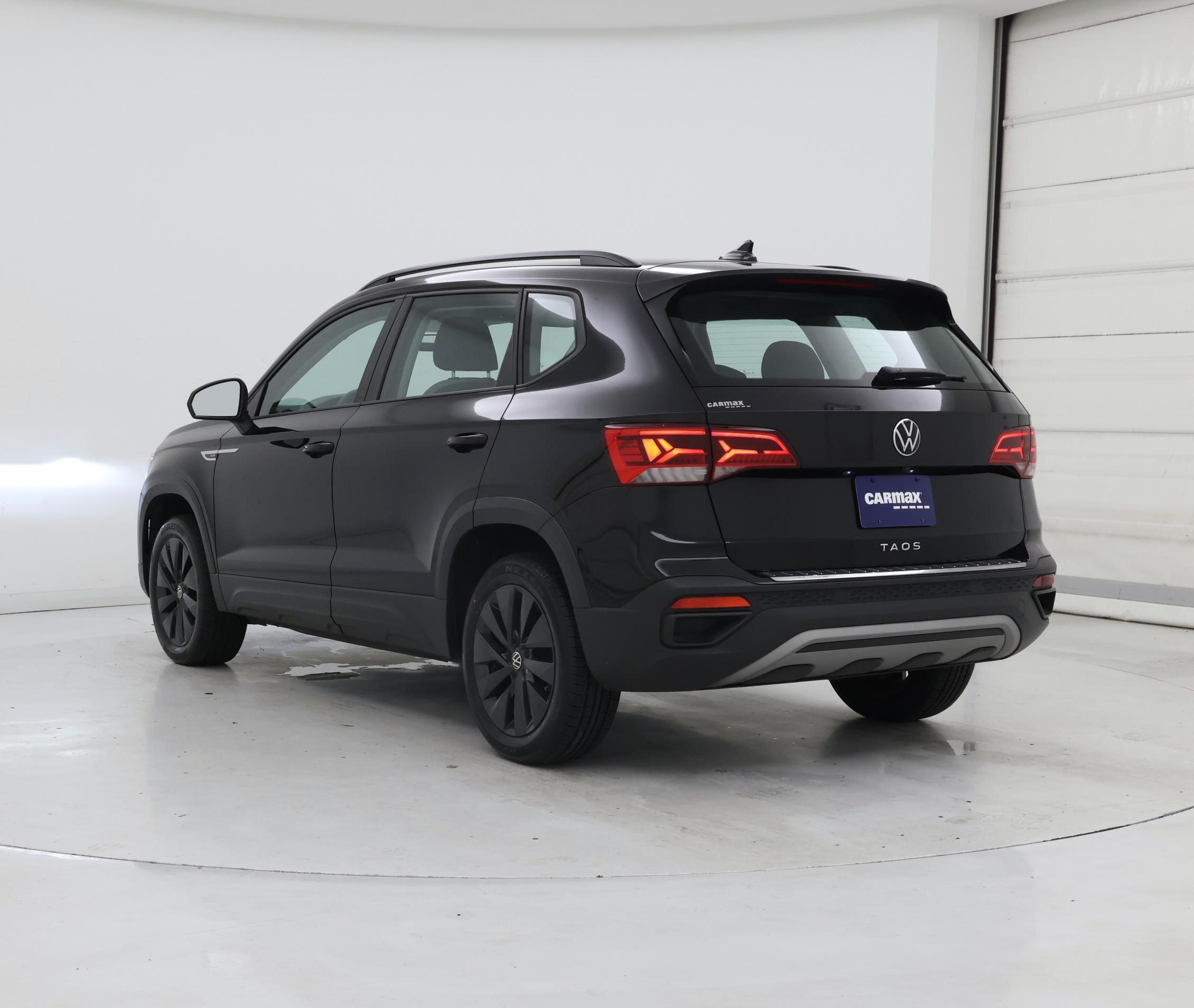 Thumbnail: 2022 Volkswagen Taos - 2