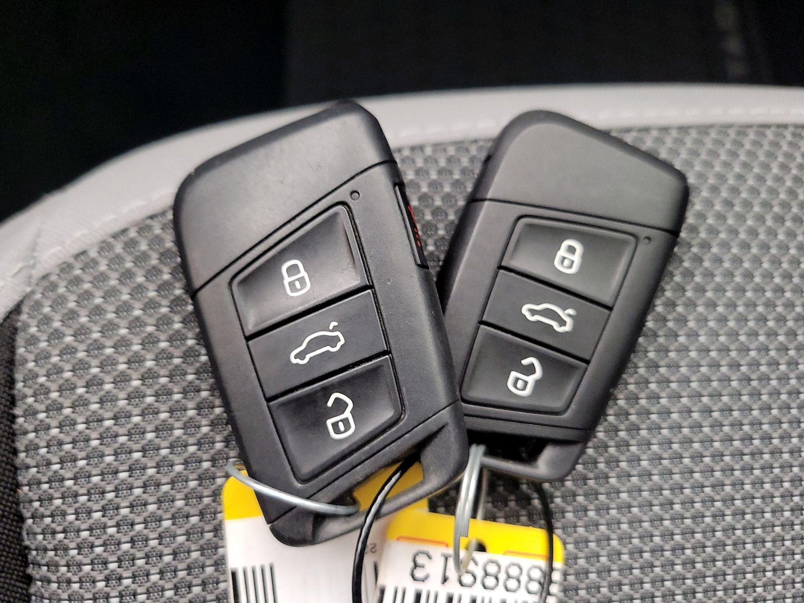 2022 Volkswagen Taos S - Photo 23