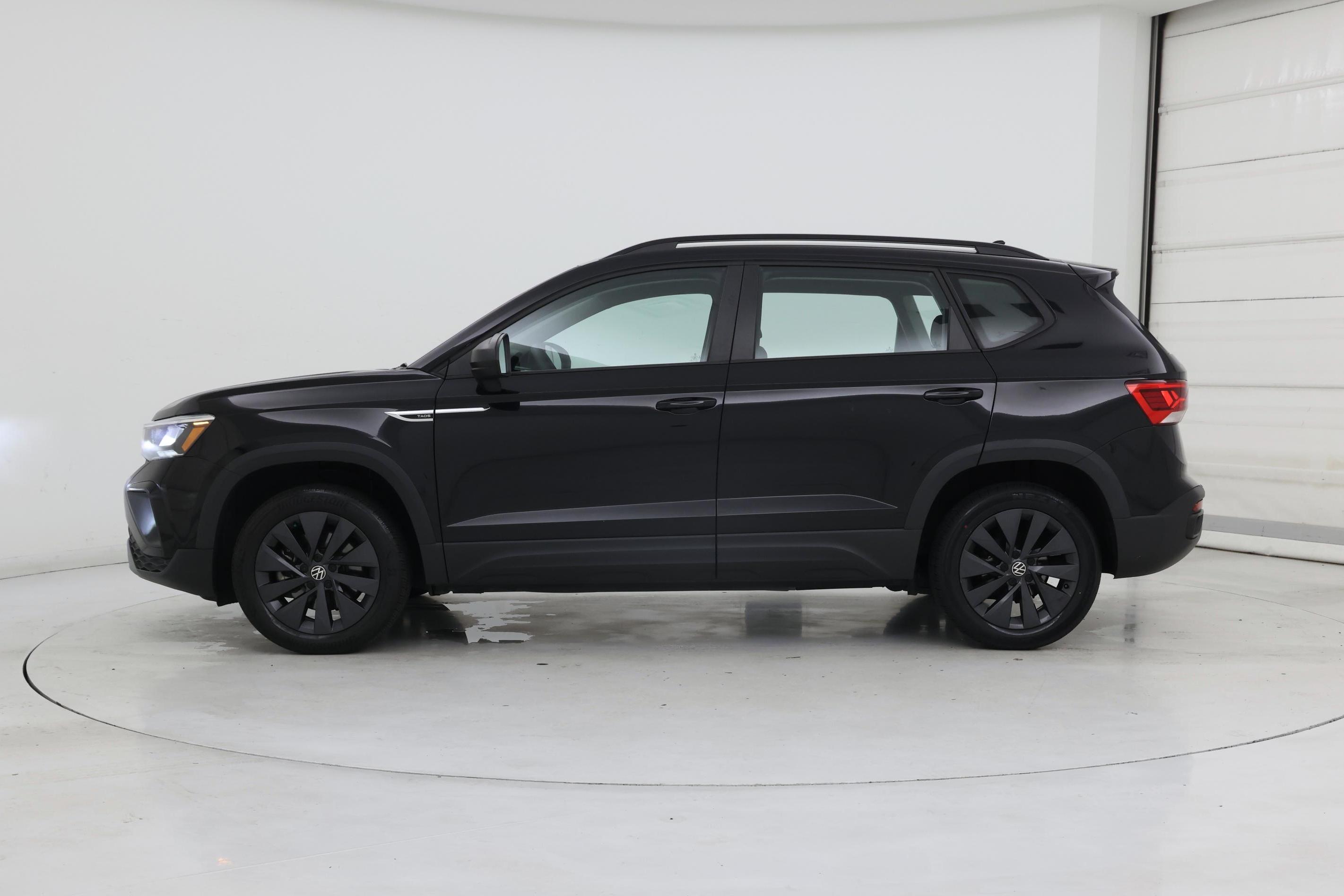 Thumbnail: 2022 Volkswagen Taos - 3