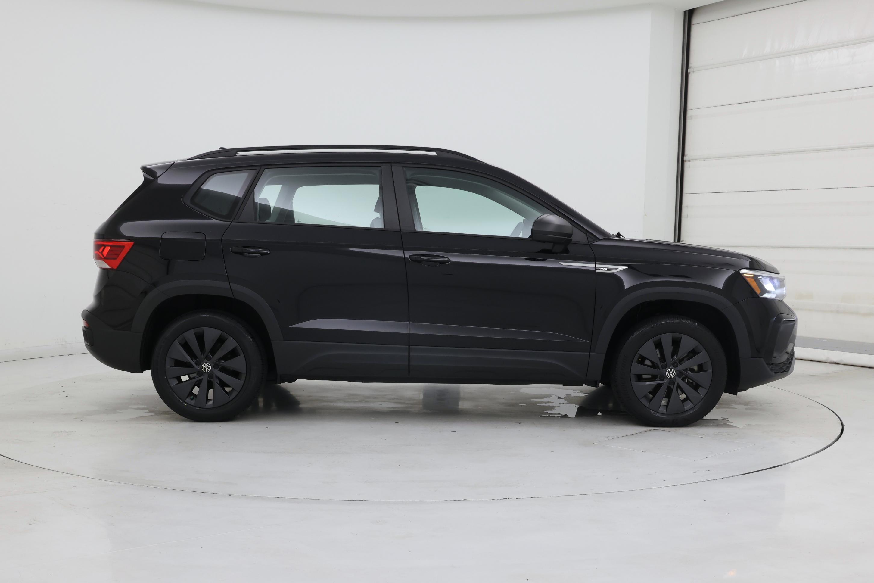 Thumbnail: 2022 Volkswagen Taos - 7