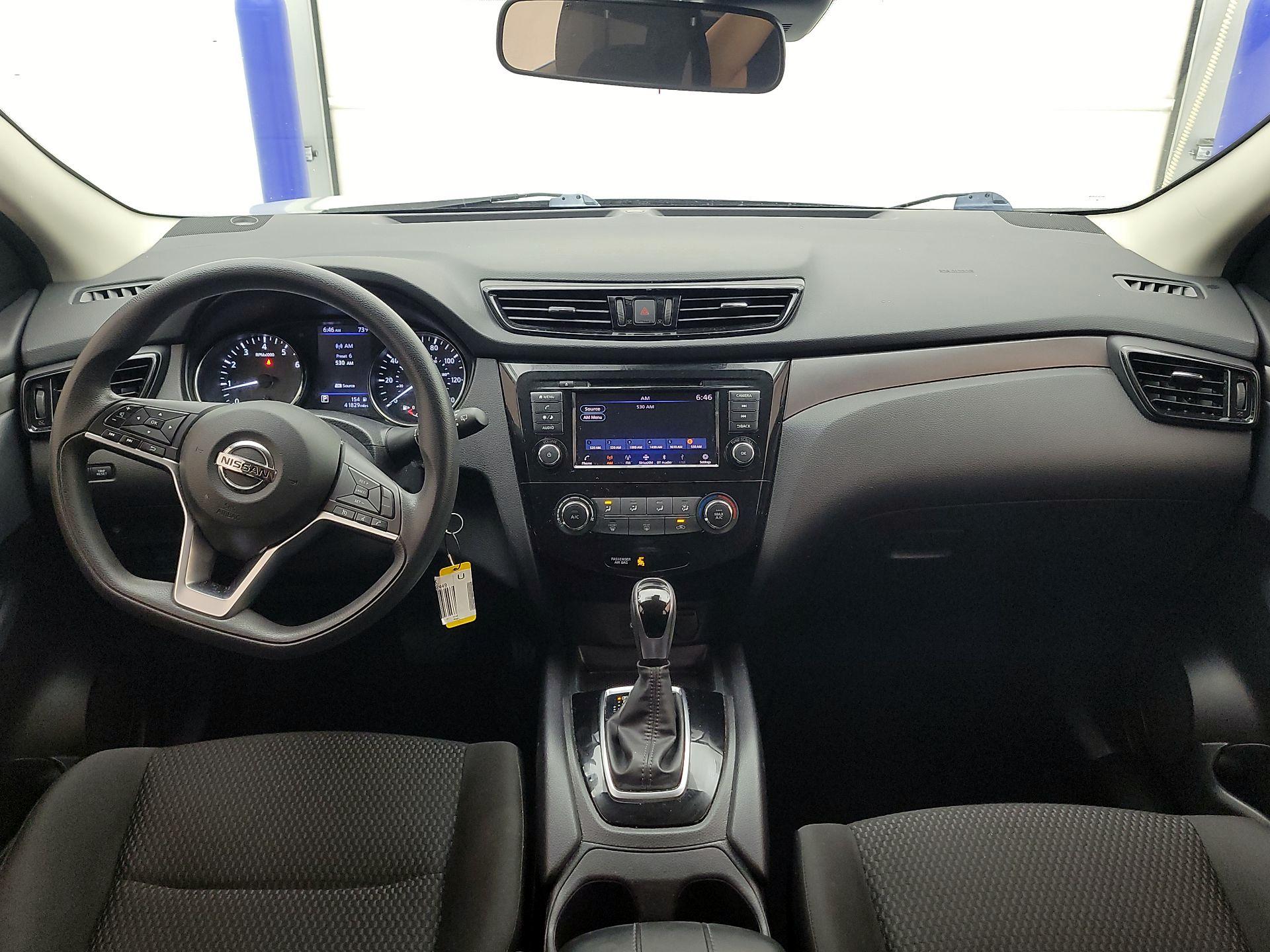 Thumbnail: 2021 Nissan Rogue Sport - 9