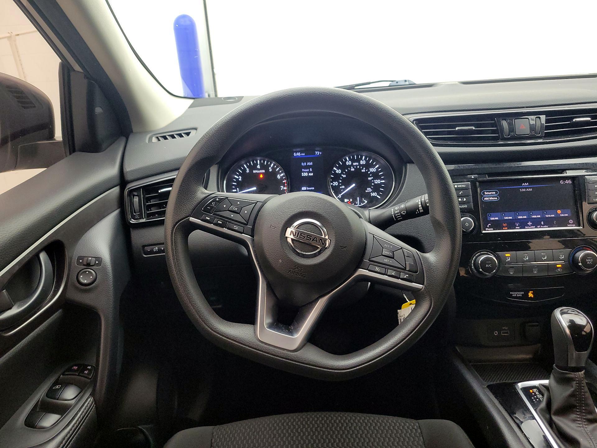 Thumbnail: 2021 Nissan Rogue Sport - 10