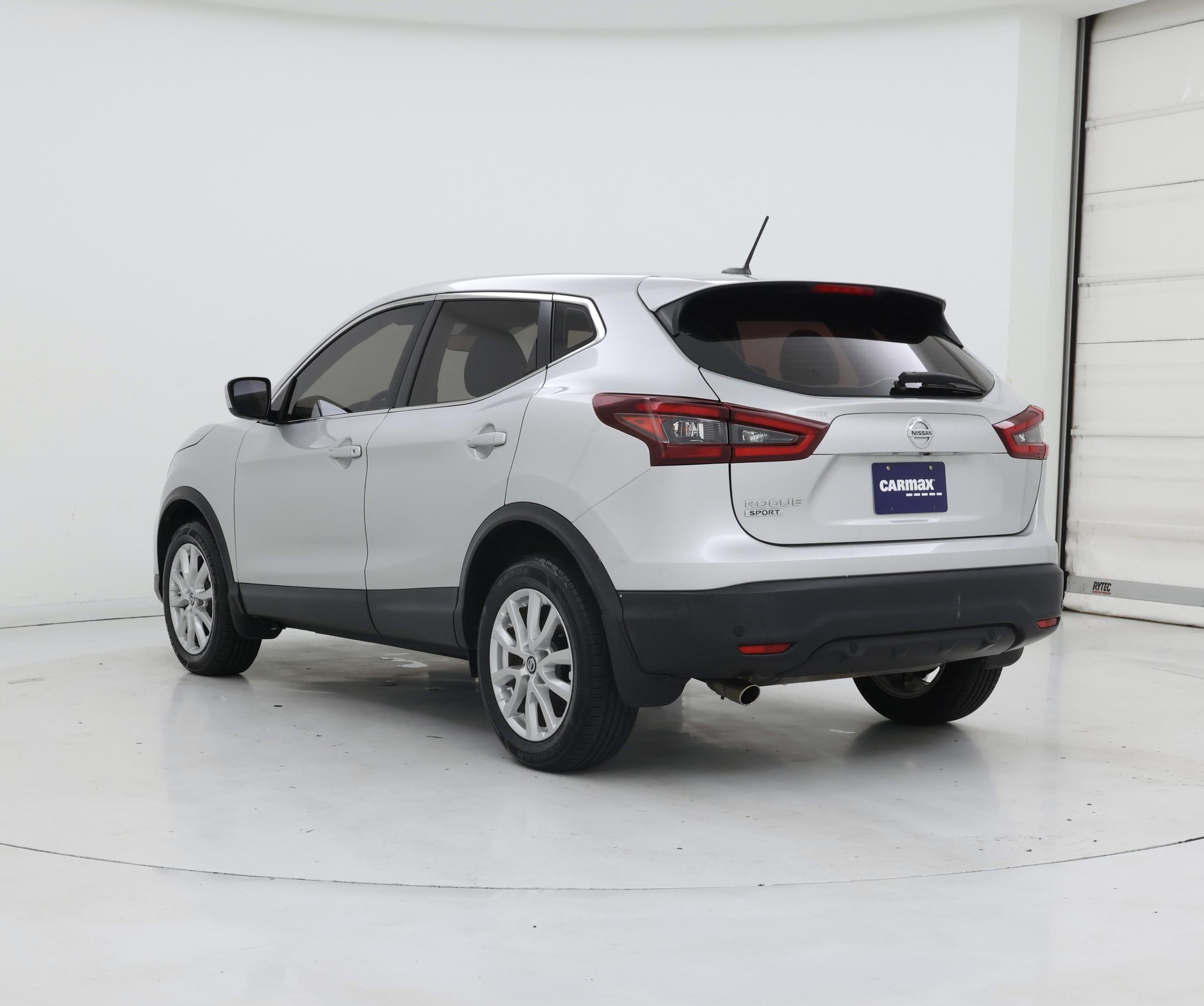 Thumbnail: 2021 Nissan Rogue Sport - 2