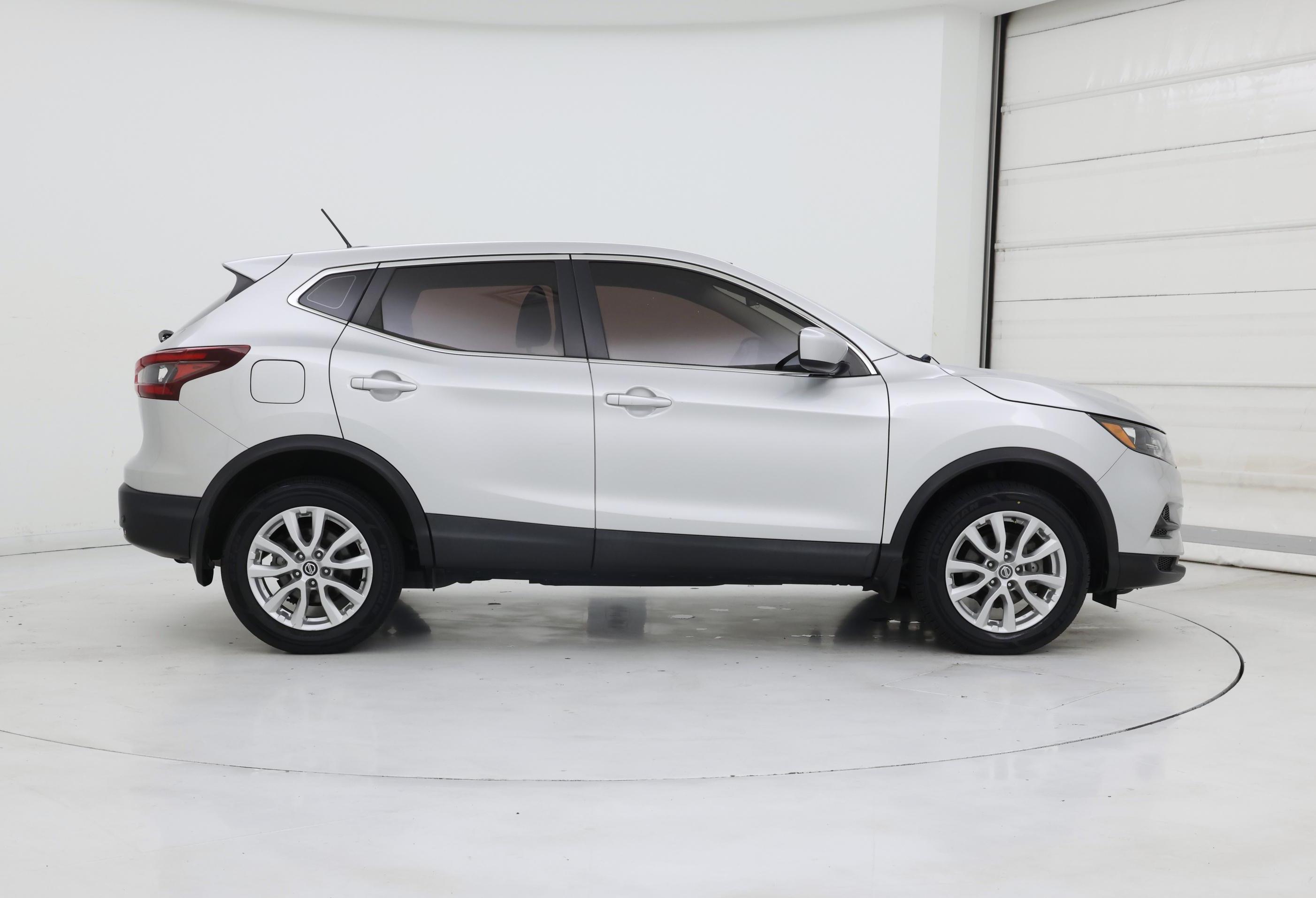 Thumbnail: 2021 Nissan Rogue Sport - 7