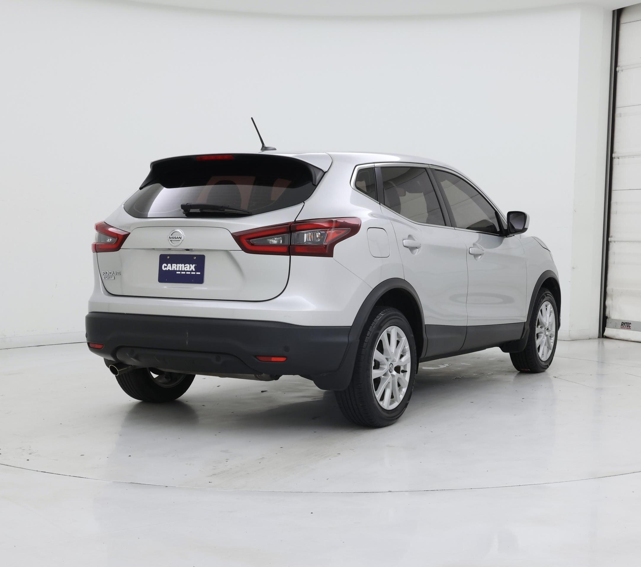 Thumbnail: 2021 Nissan Rogue Sport - 8