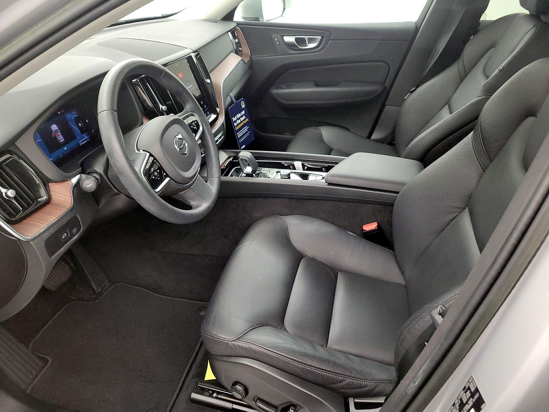 Thumbnail: 2023 Volvo XC60 - 11