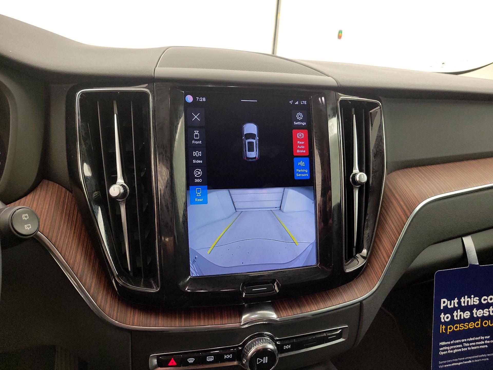 Thumbnail: 2023 Volvo XC60 - 13