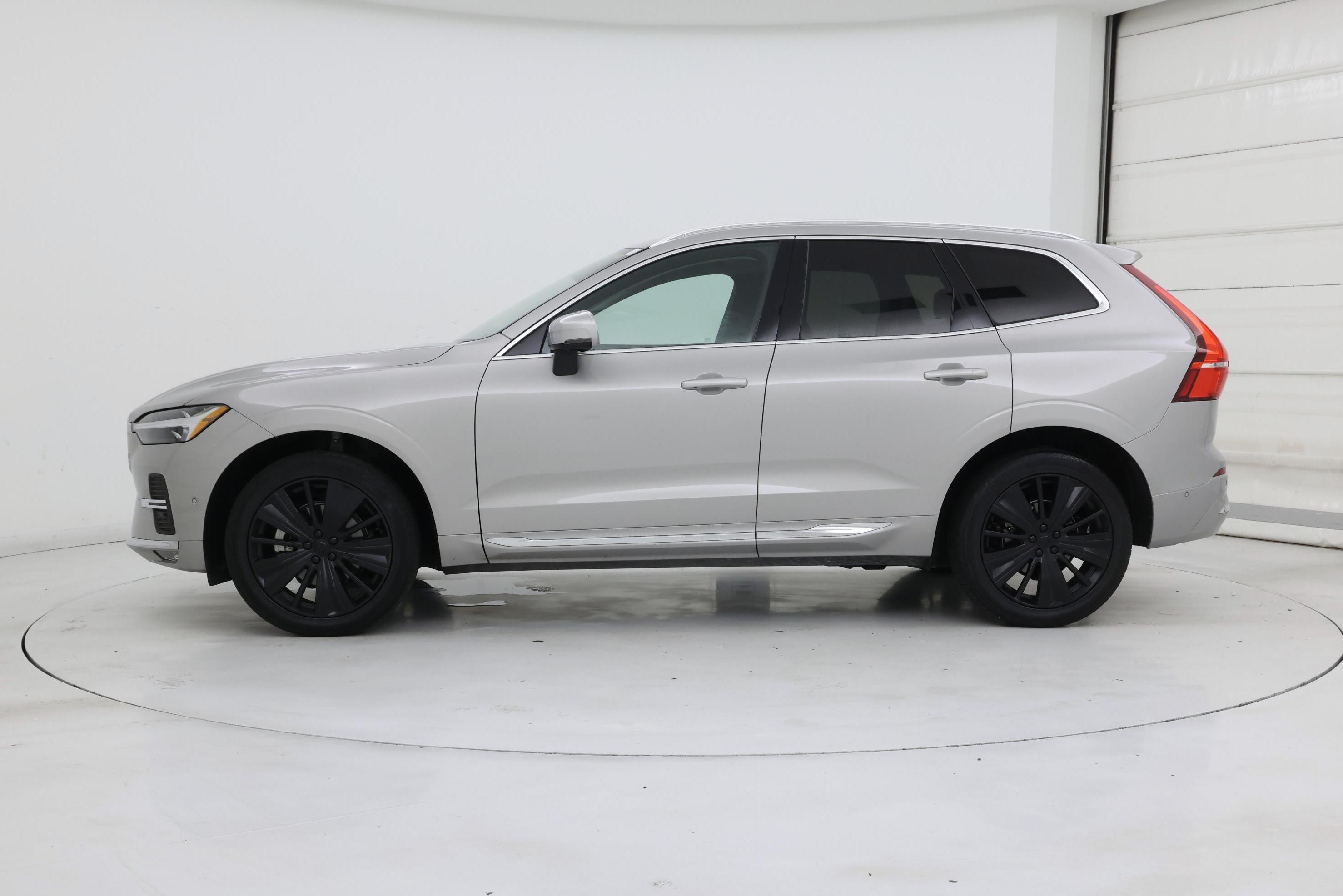 Thumbnail: 2023 Volvo XC60 - 3