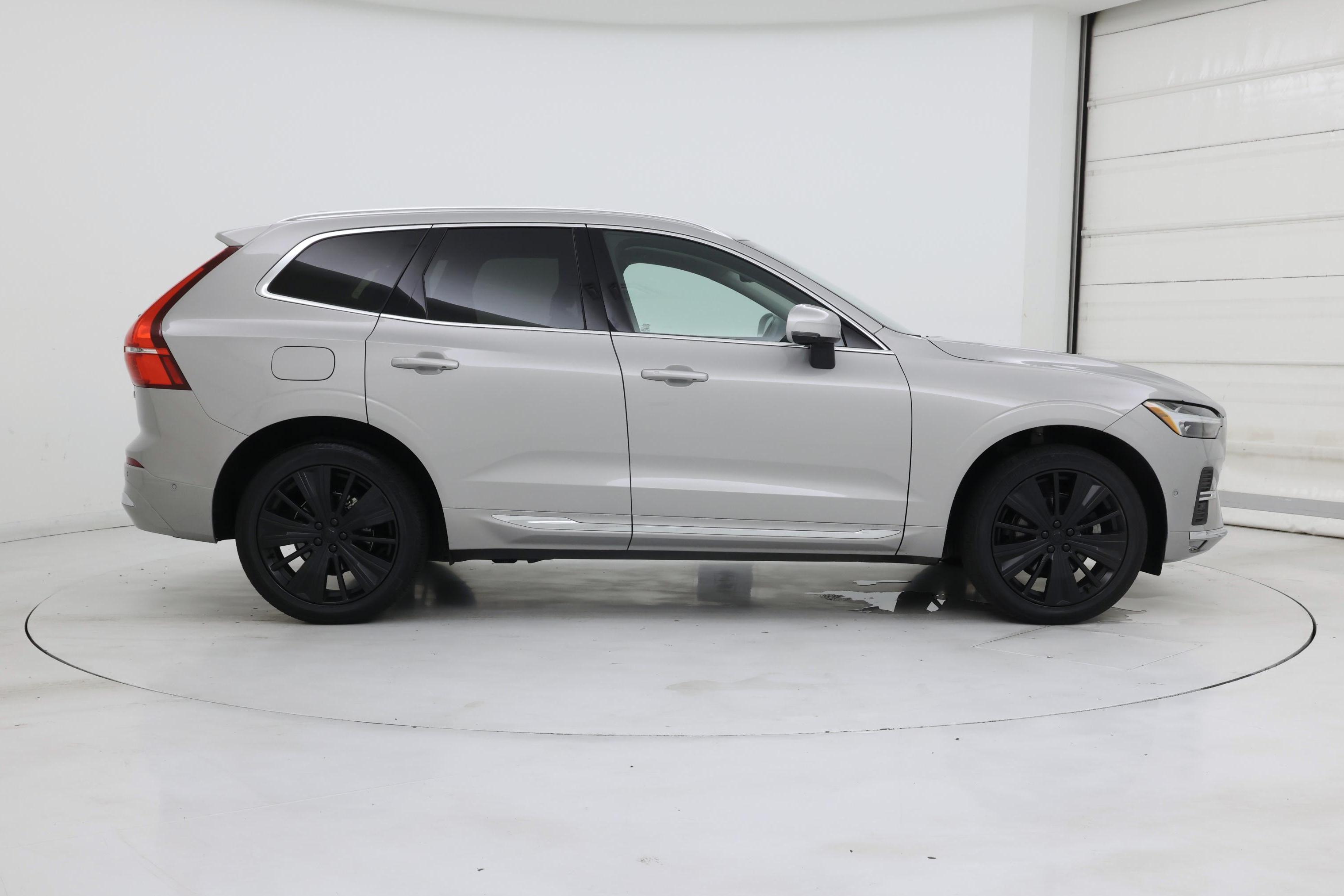 Thumbnail: 2023 Volvo XC60 - 7