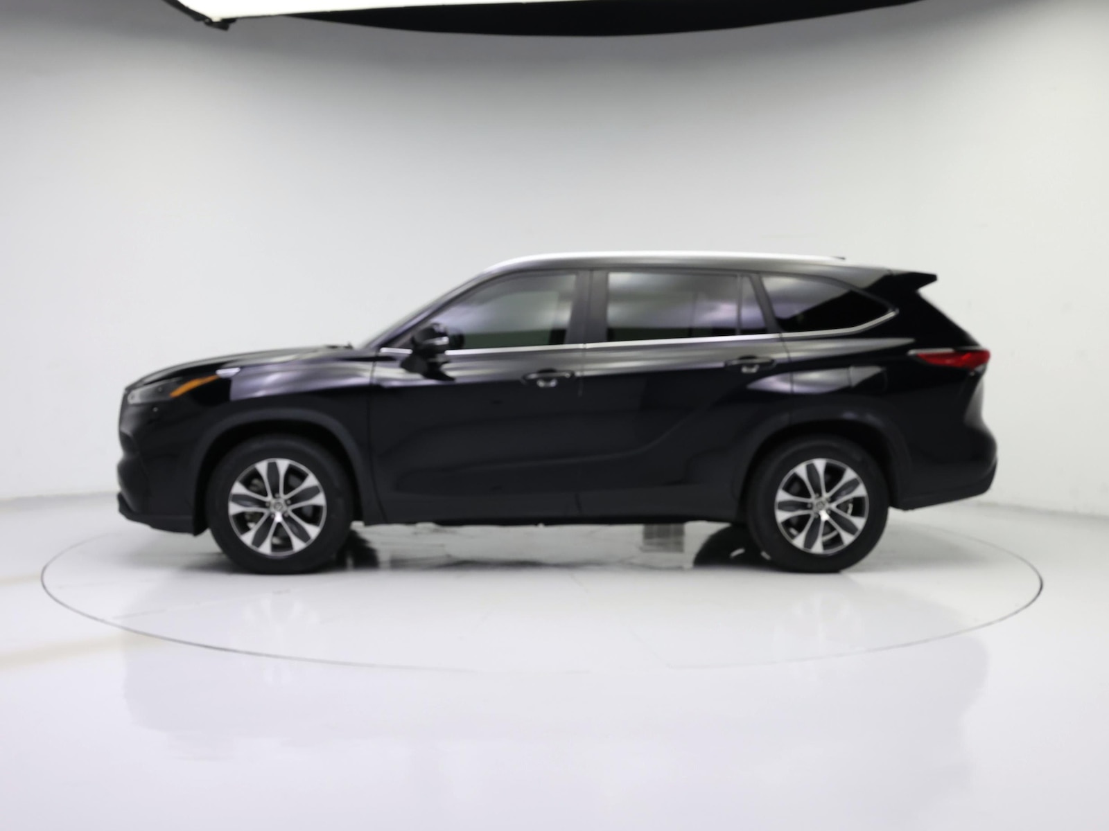 2023 Toyota Highlander 4