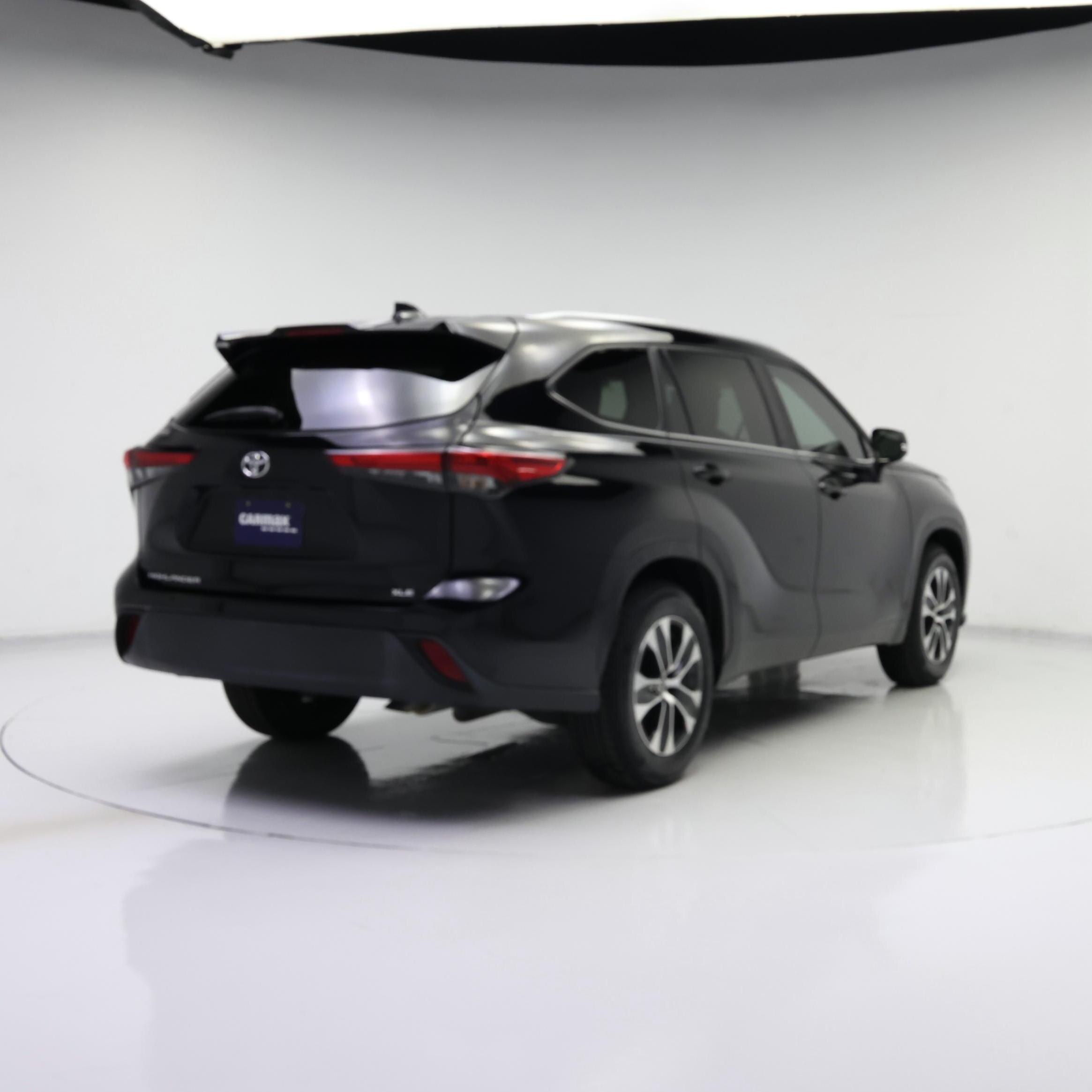 Thumbnail: 2023 Toyota Highlander - 8