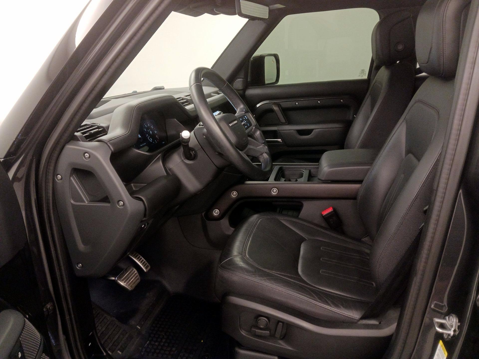 Thumbnail: 2021 Land Rover Defender - 11