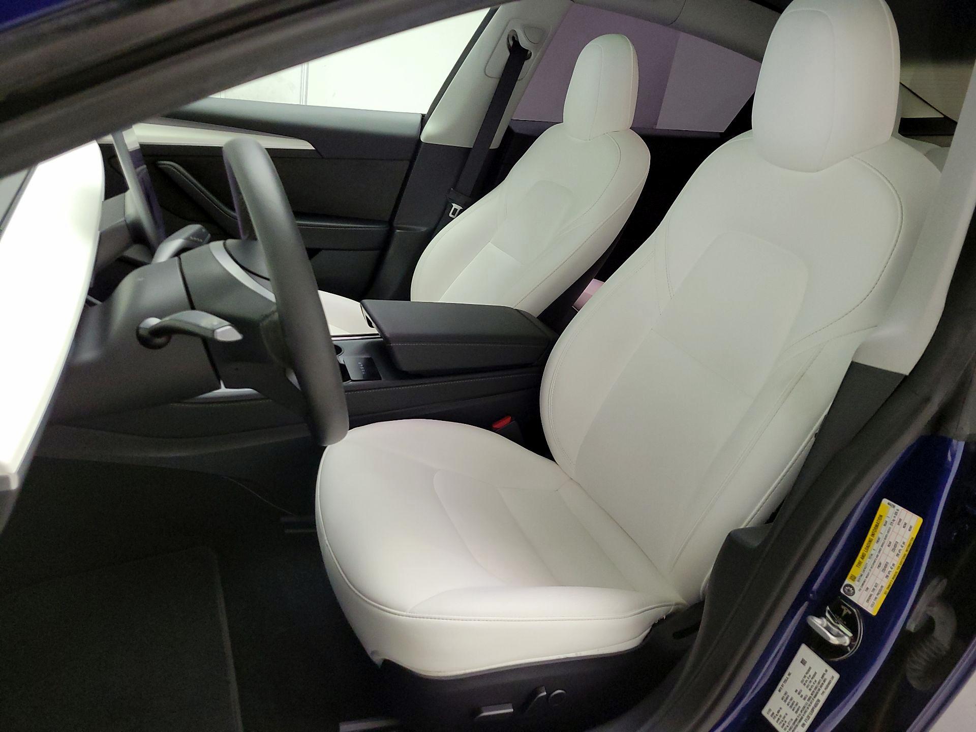 Thumbnail: 2023 Tesla Model 3 - 11