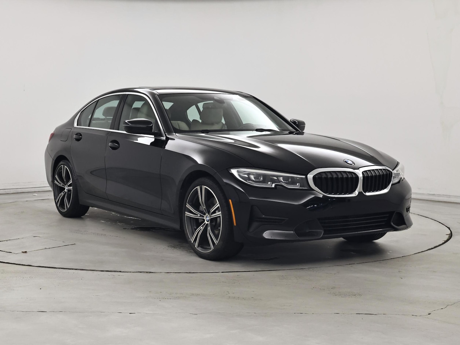 2022 BMW 3 Series 330i - Photo 2