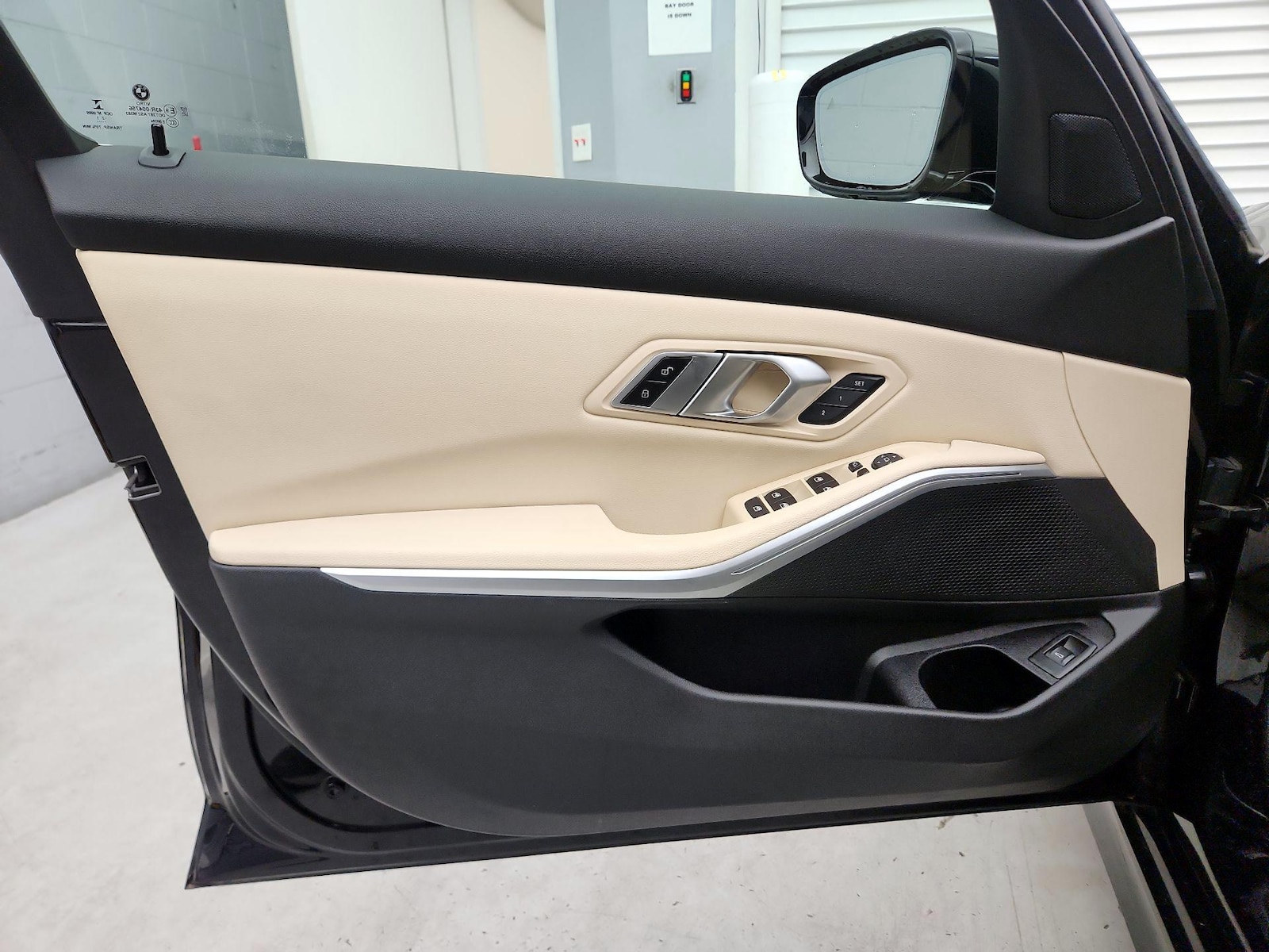 2022 BMW 3 Series 330i - Photo 13