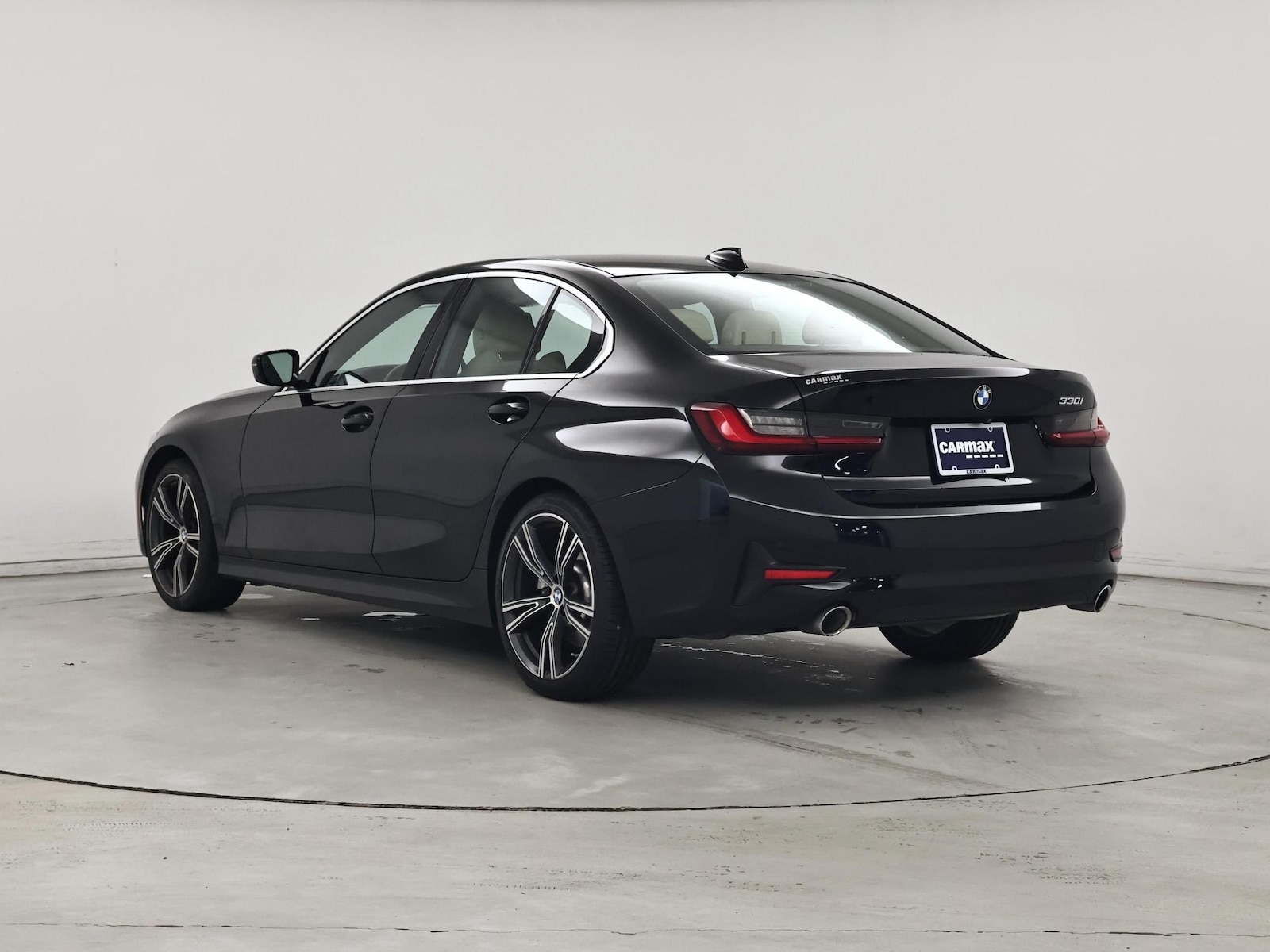 2022 BMW 3 Series 330i - Photo 3