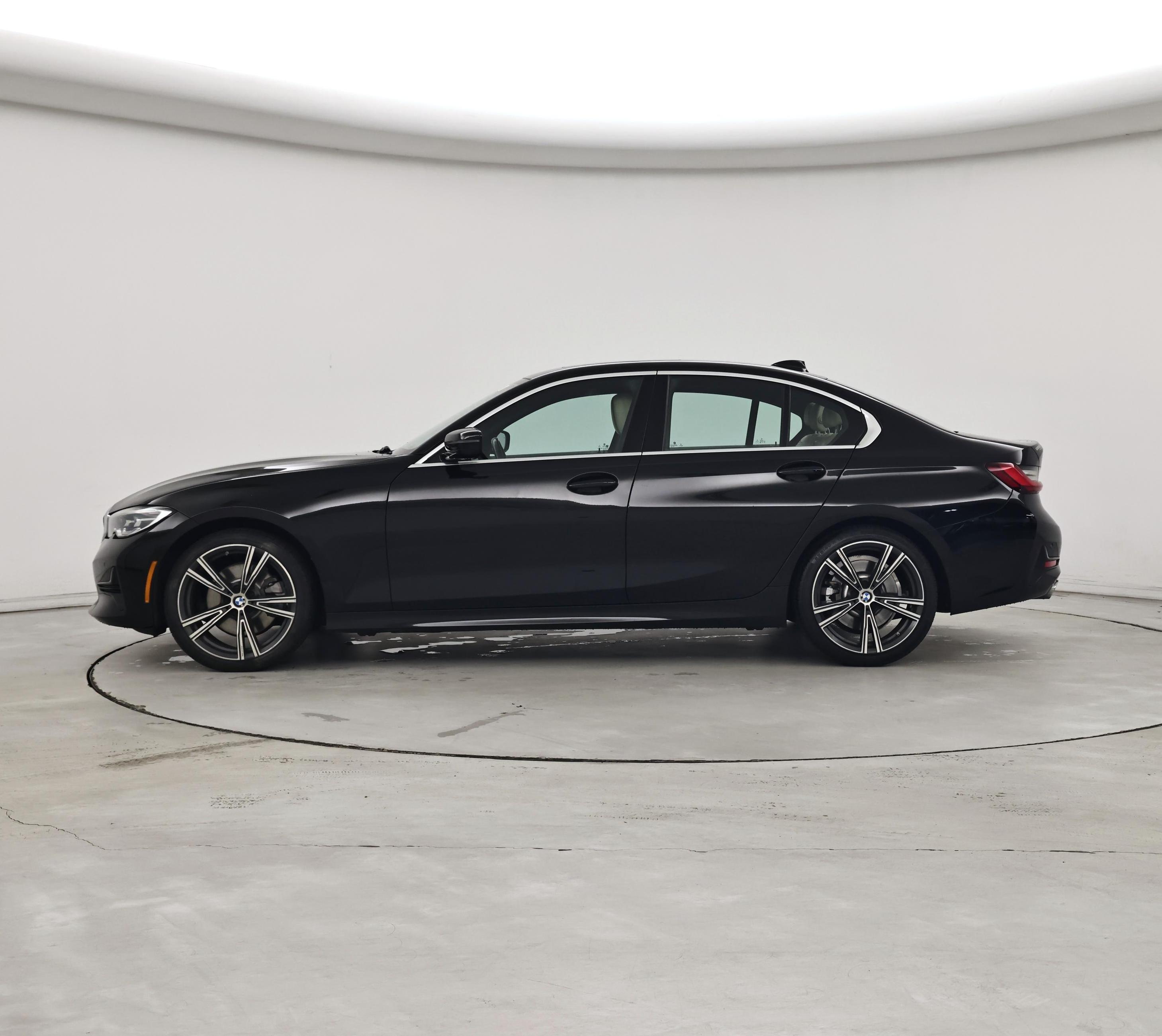 Thumbnail: 2022 BMW 3 Series - 3