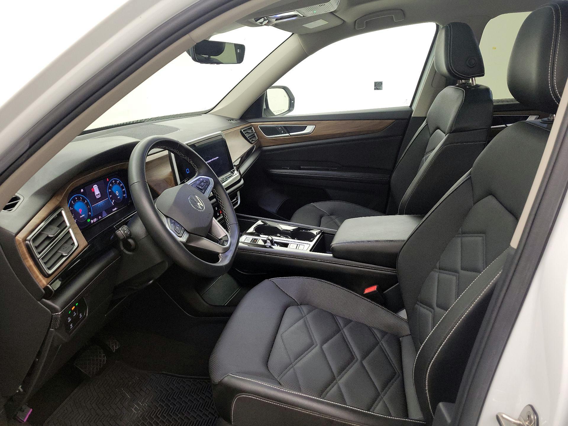 Thumbnail: 2024 Volkswagen Atlas - 11