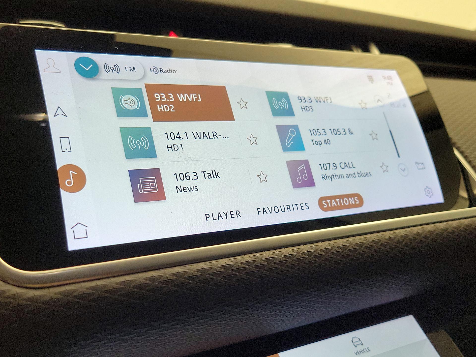 Thumbnail: 2021 Land Rover Range Rover Evoque - 16