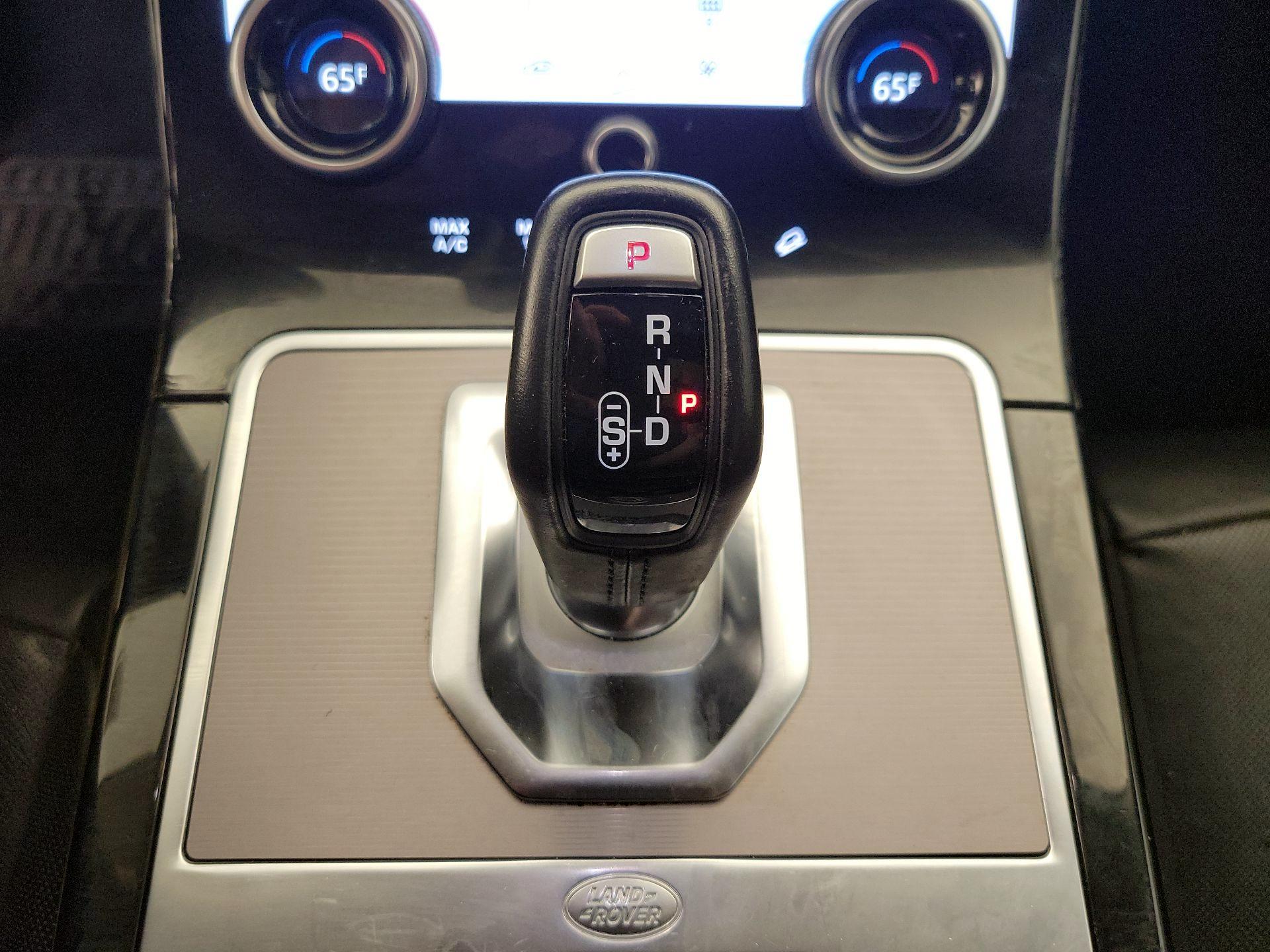 Thumbnail: 2021 Land Rover Range Rover Evoque - 18