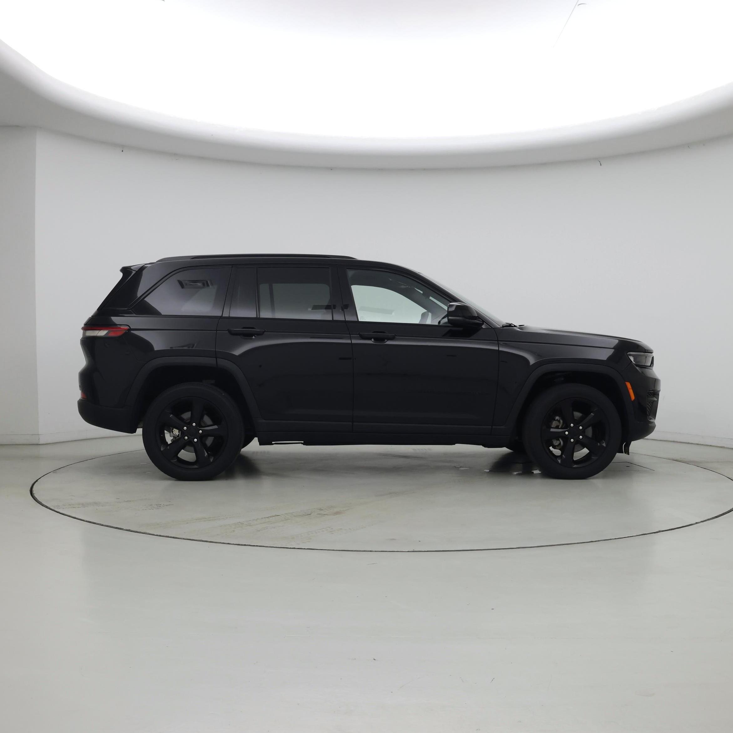 Thumbnail: 2023 Jeep Grand Cherokee - 7