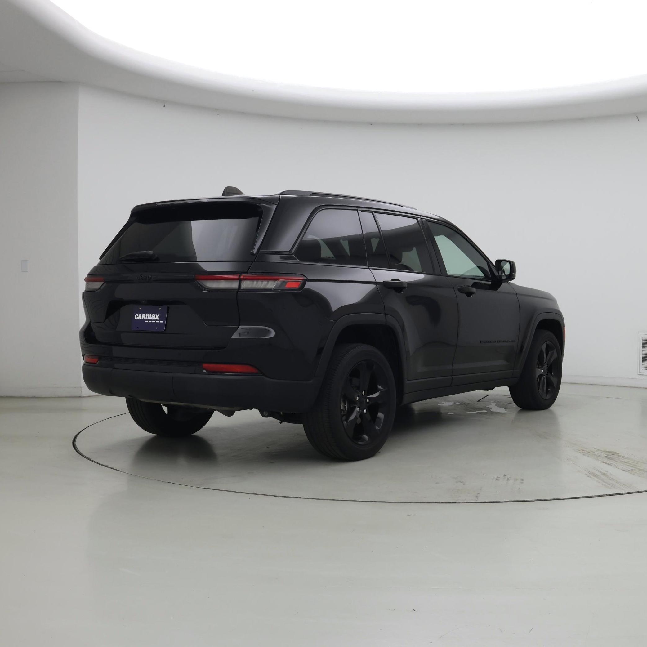Thumbnail: 2023 Jeep Grand Cherokee - 8